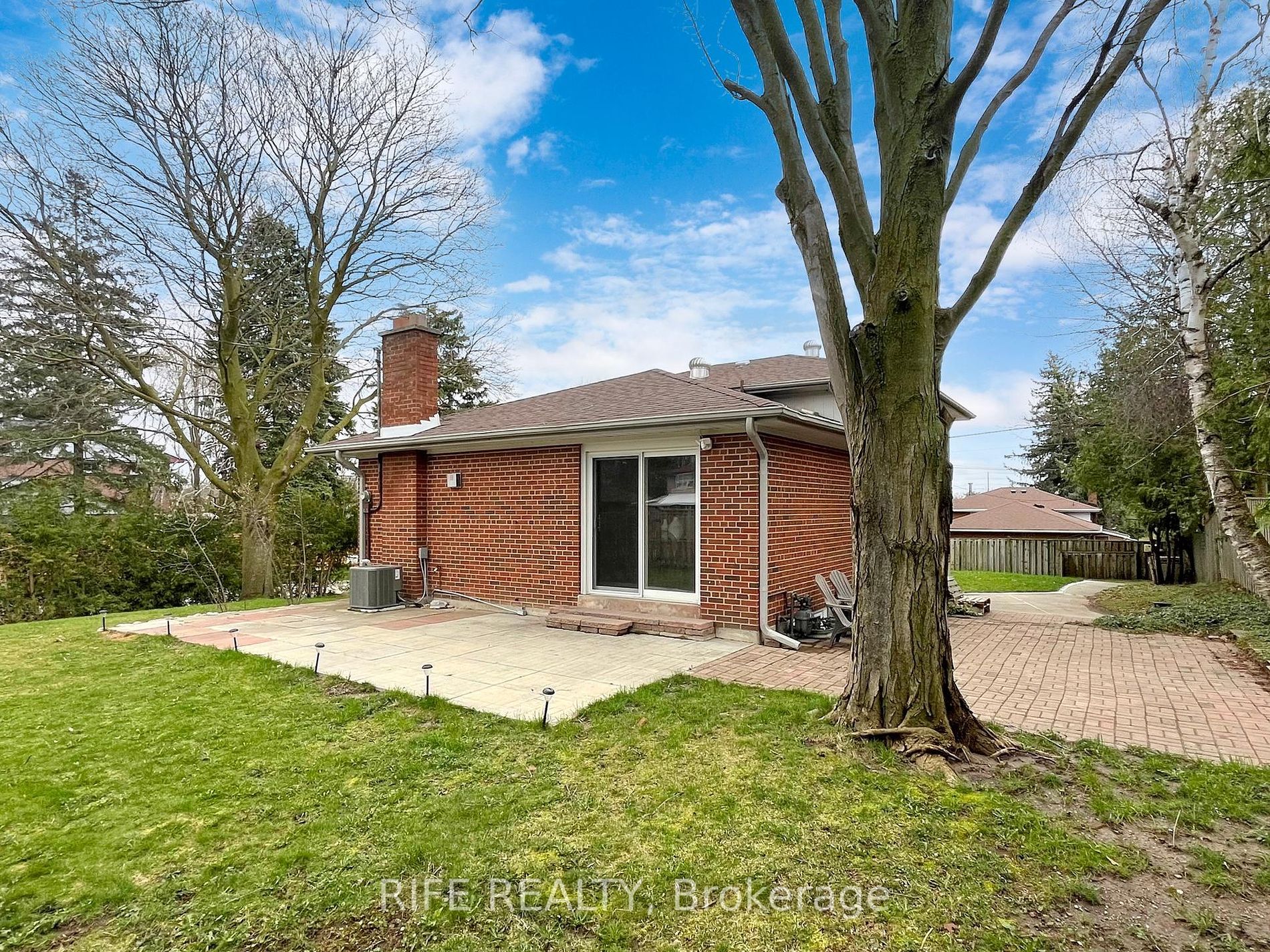 12 Sherwood Forest Drive