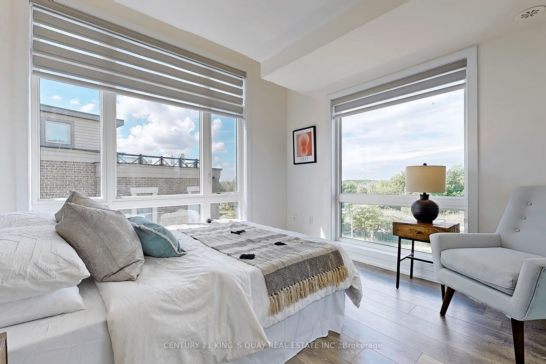 10 Westmeath Lane, #2202