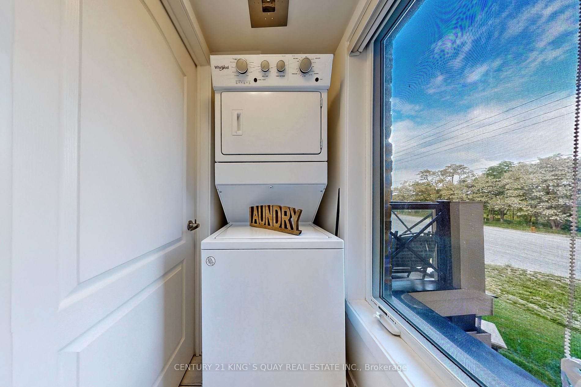 10 Westmeath Lane, #2202