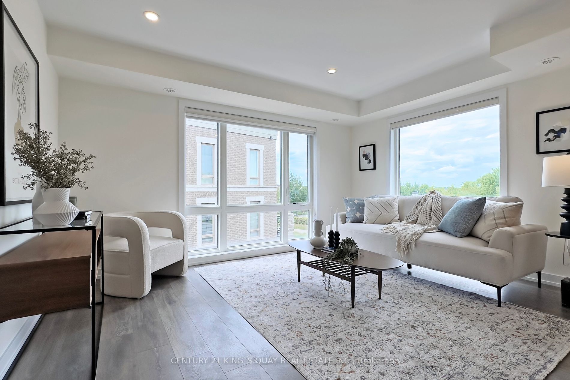 10 Westmeath Lane, #2202