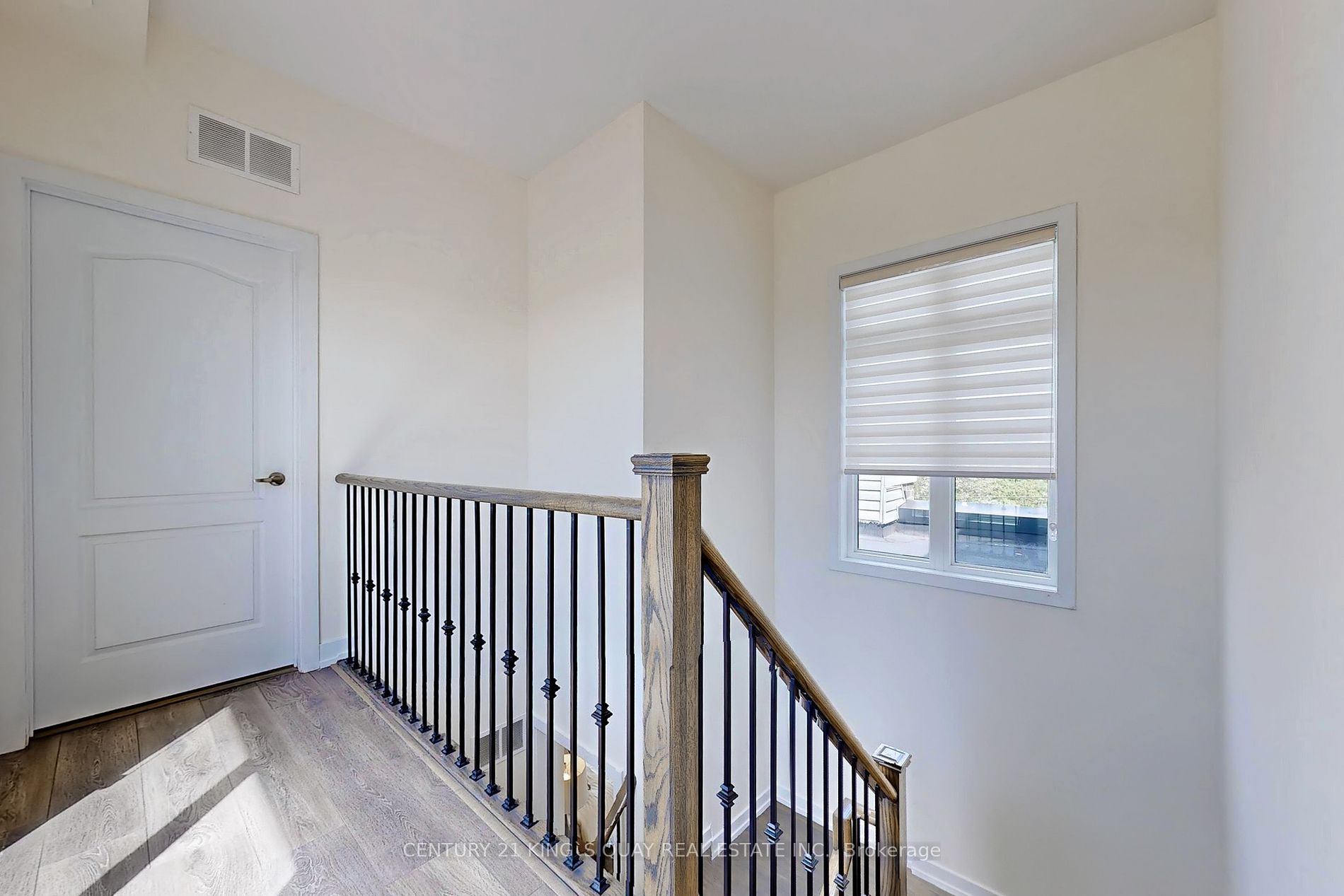 10 Westmeath Lane, #2202