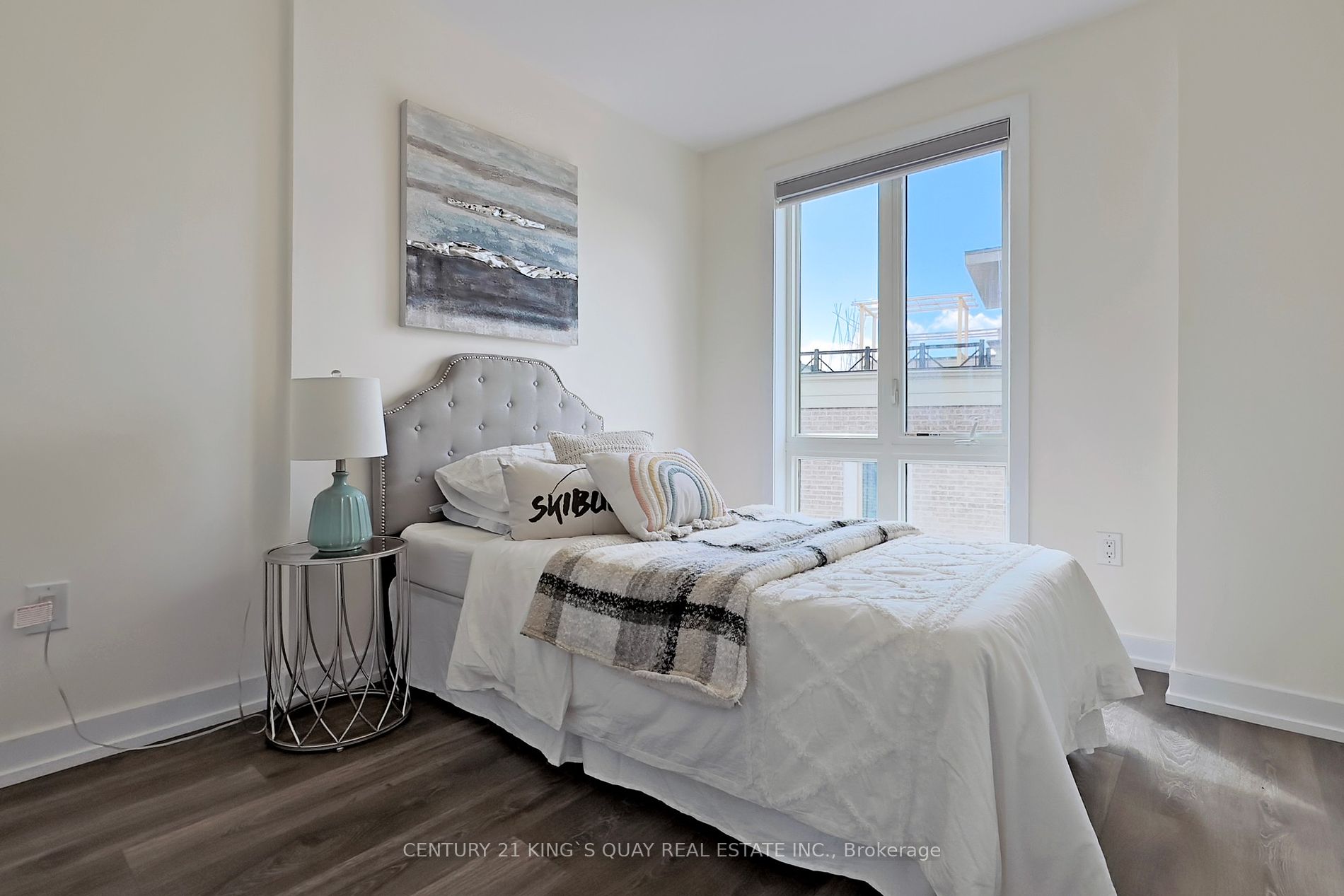 10 Westmeath Lane, #2202