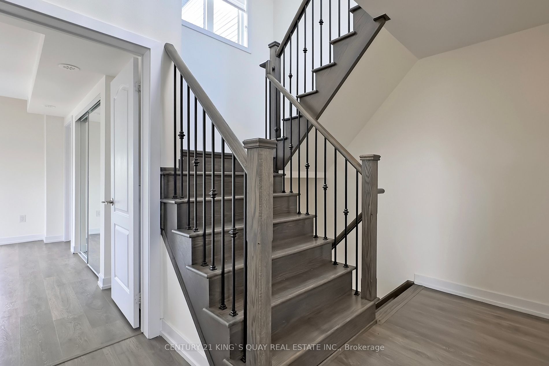 10 Westmeath Lane, #2202