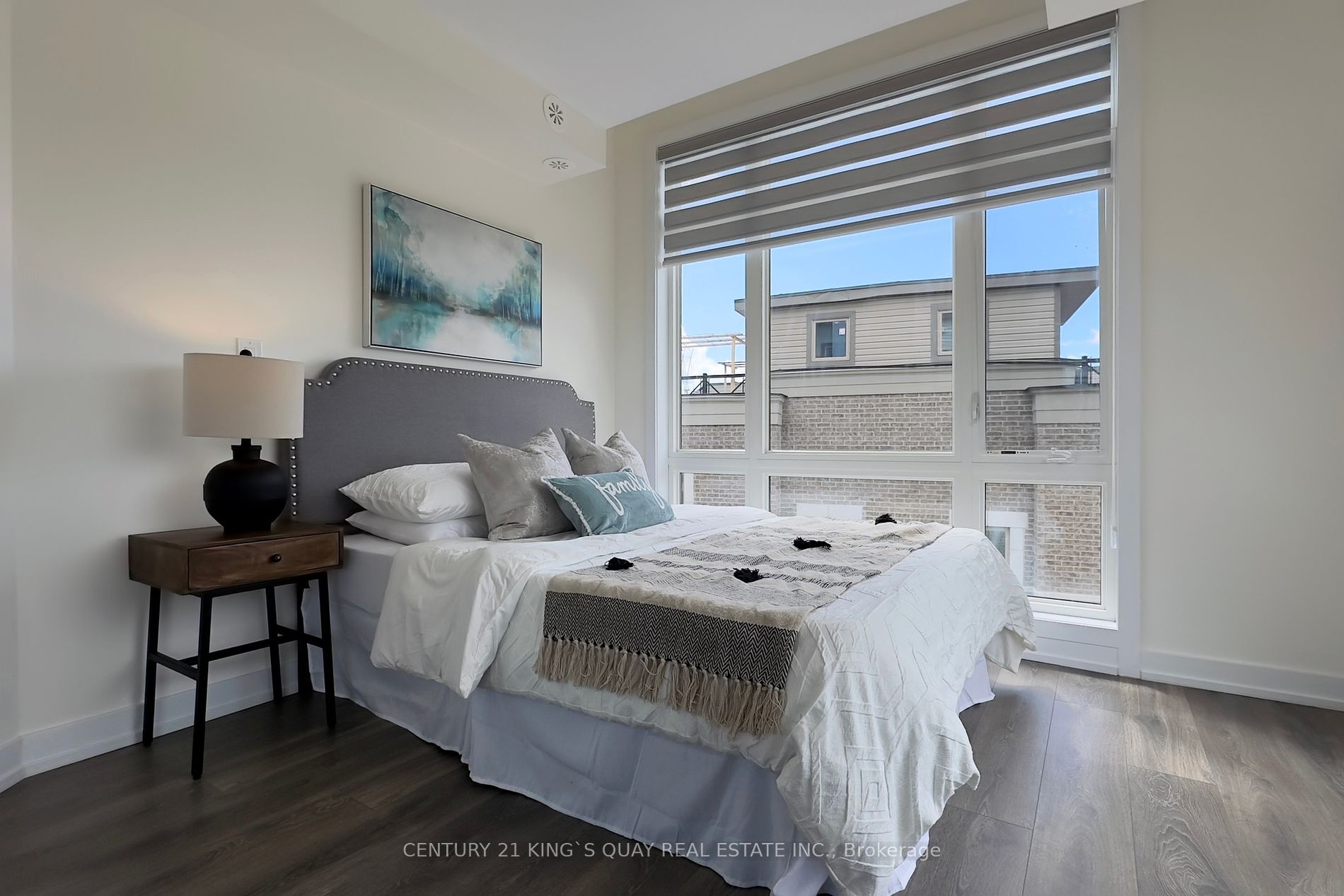 10 Westmeath Lane, #2202
