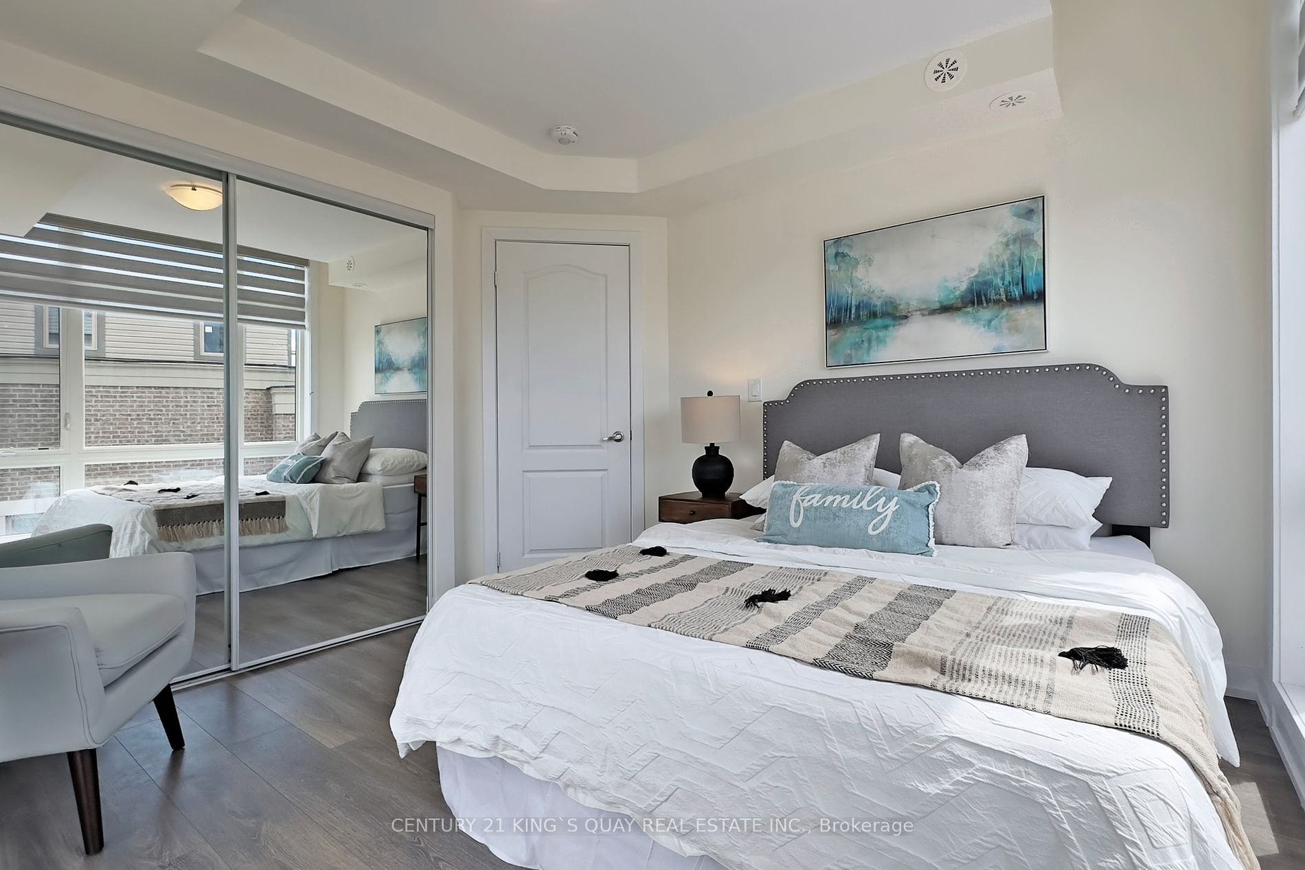 10 Westmeath Lane, #2202