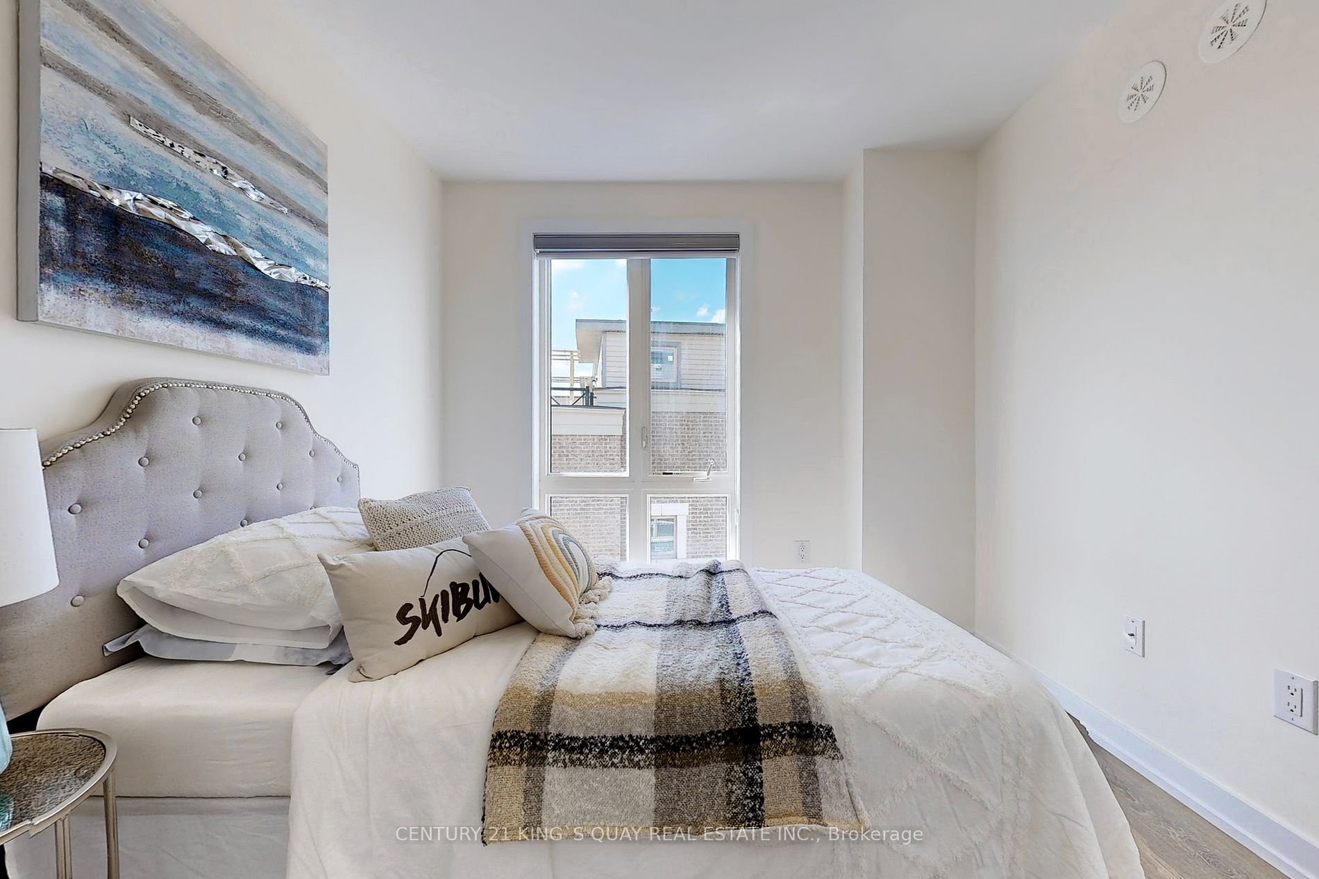 10 Westmeath Lane, #2202