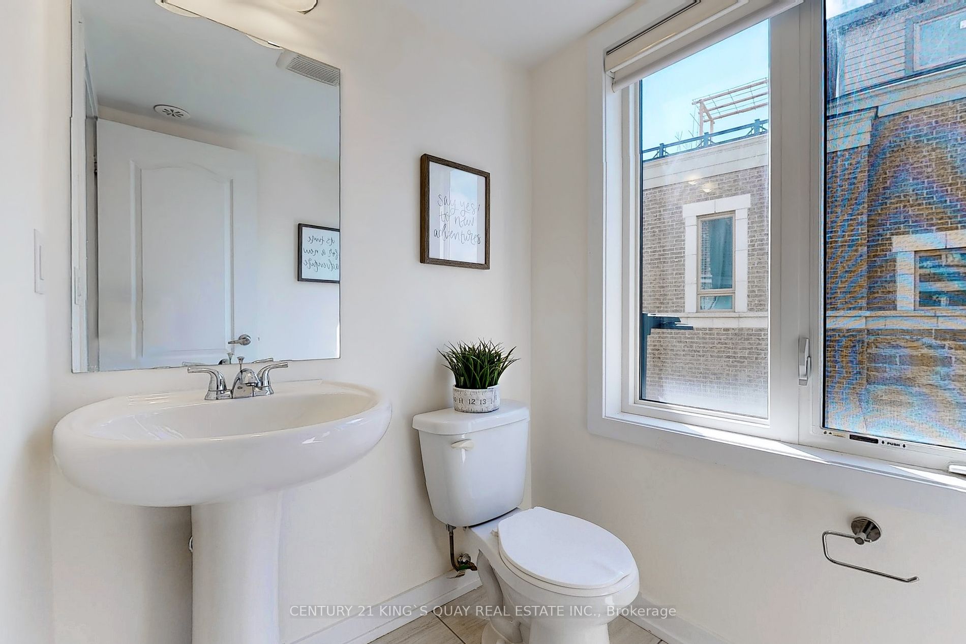 10 Westmeath Lane, #2202