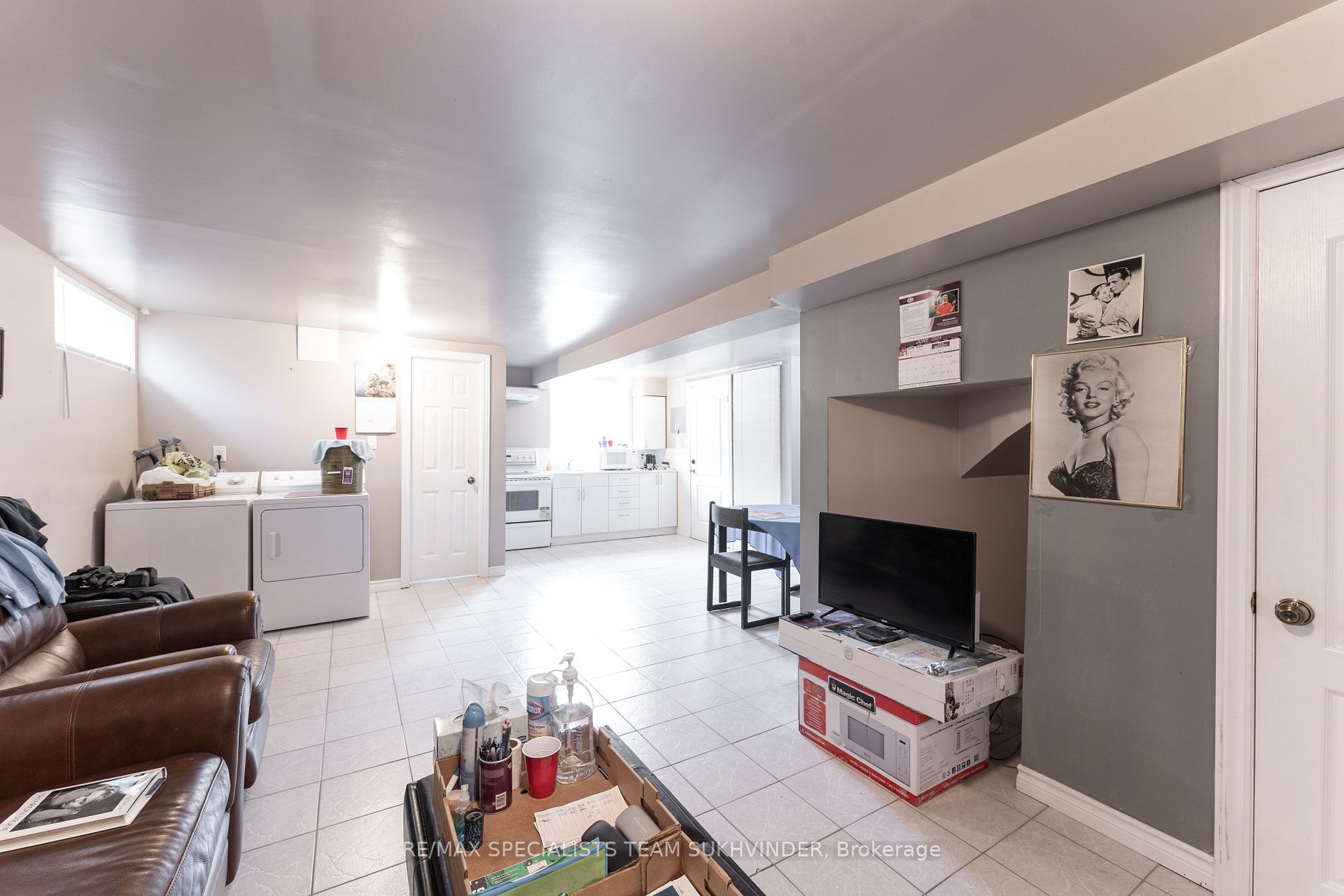 13076 Keele St