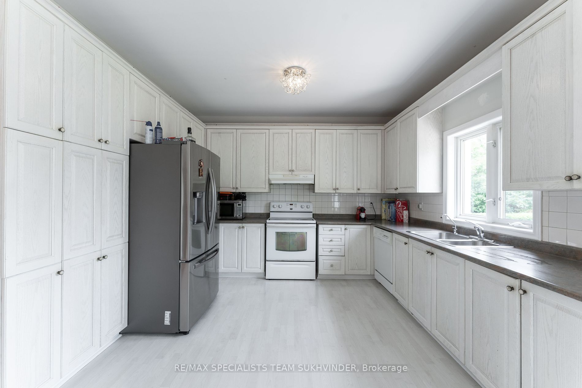 13076 Keele St