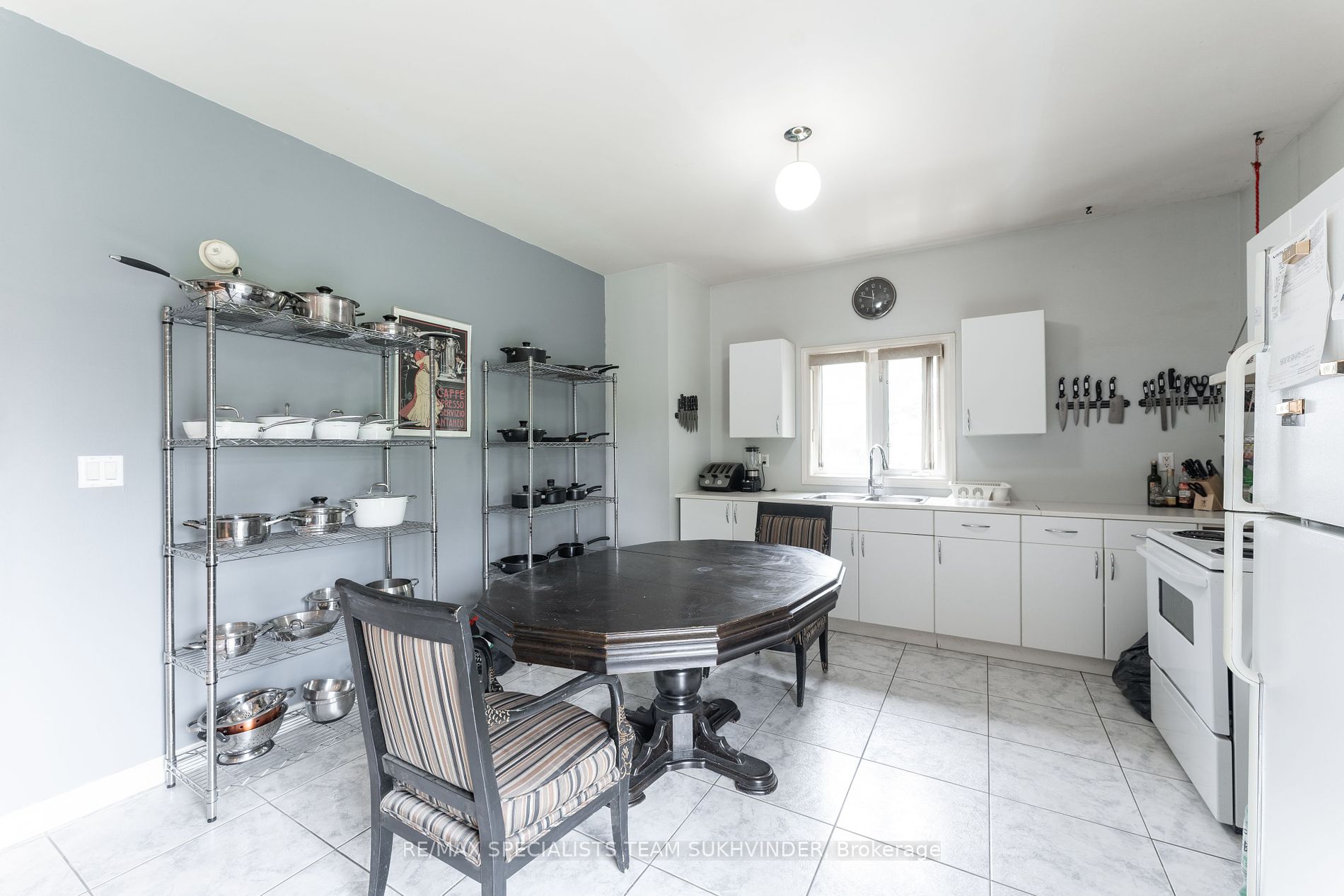 13076 Keele St