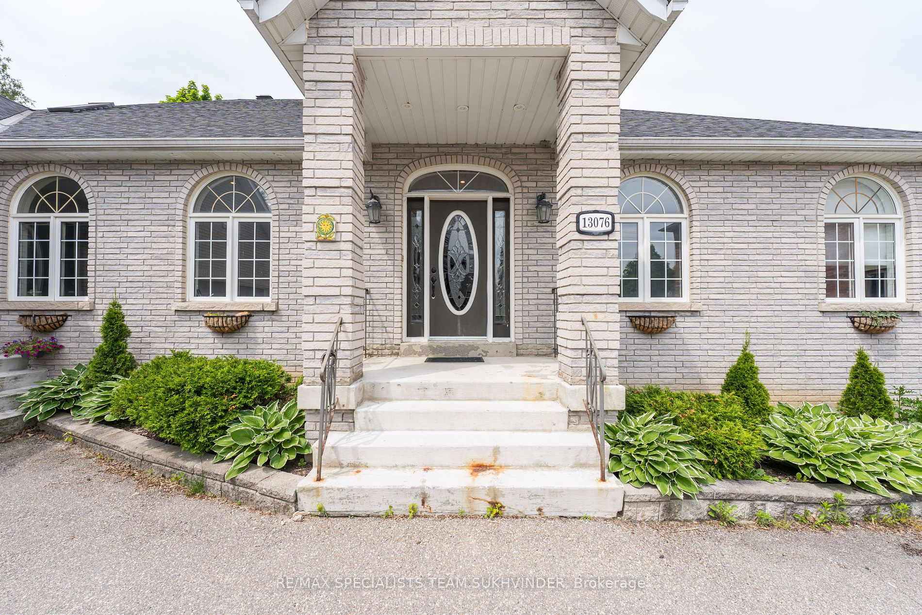 13076 Keele St