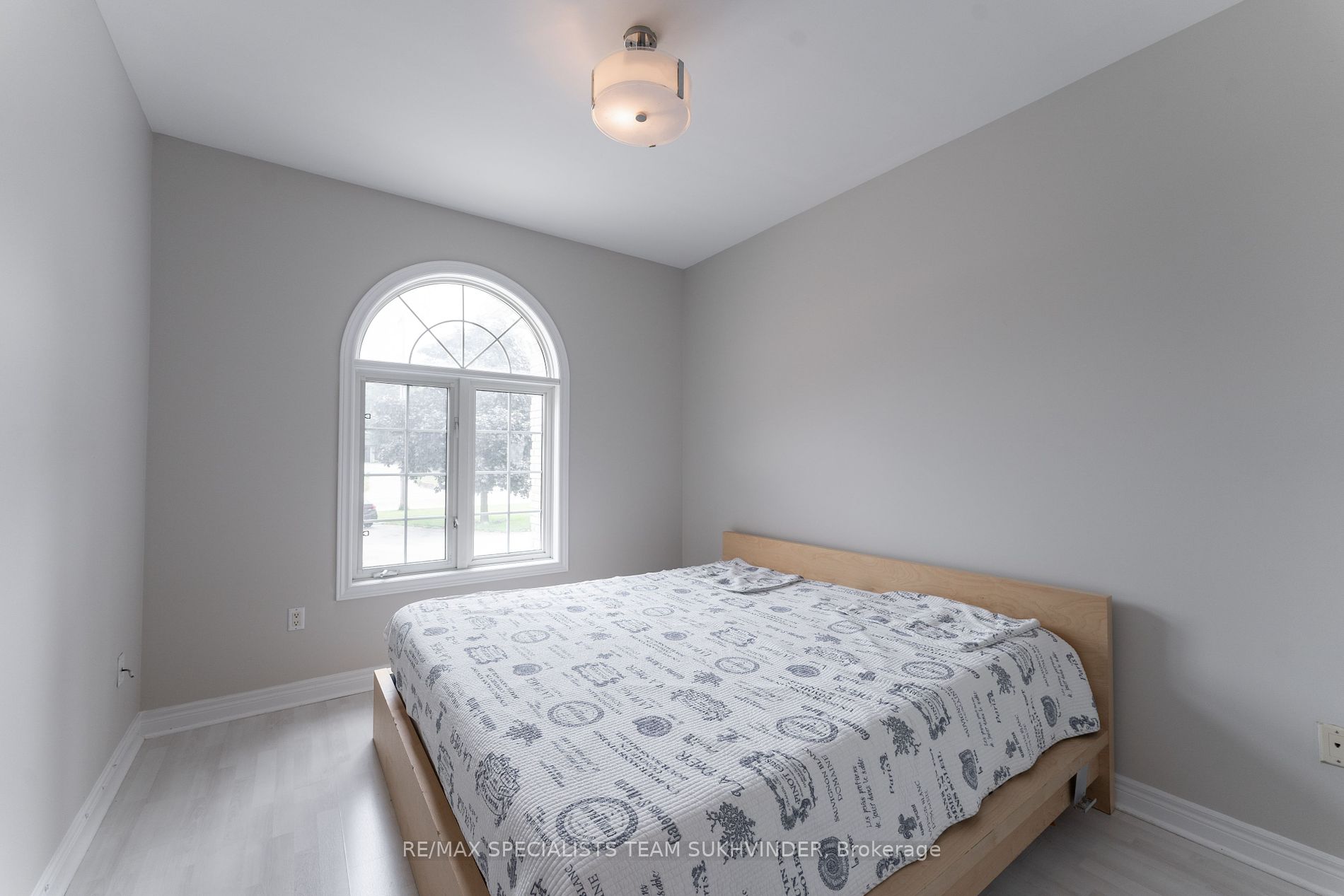 13076 Keele St