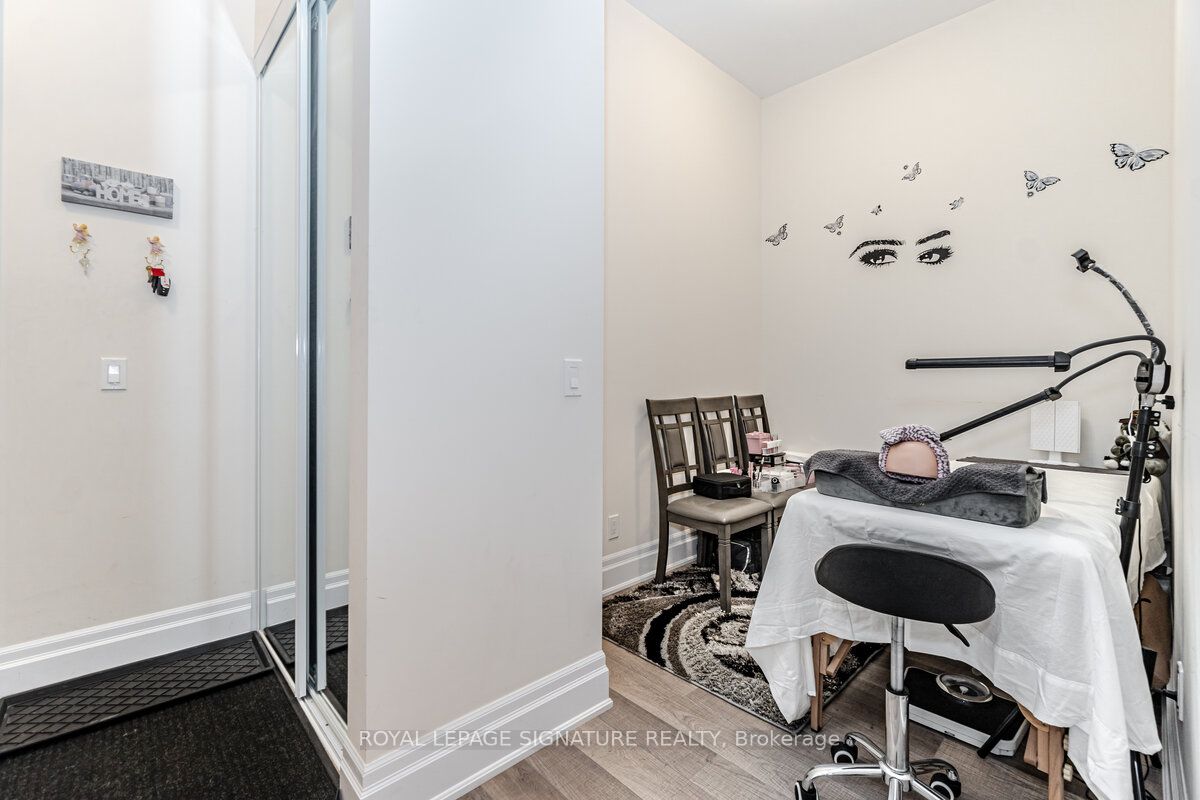 9085 Jane Street #108