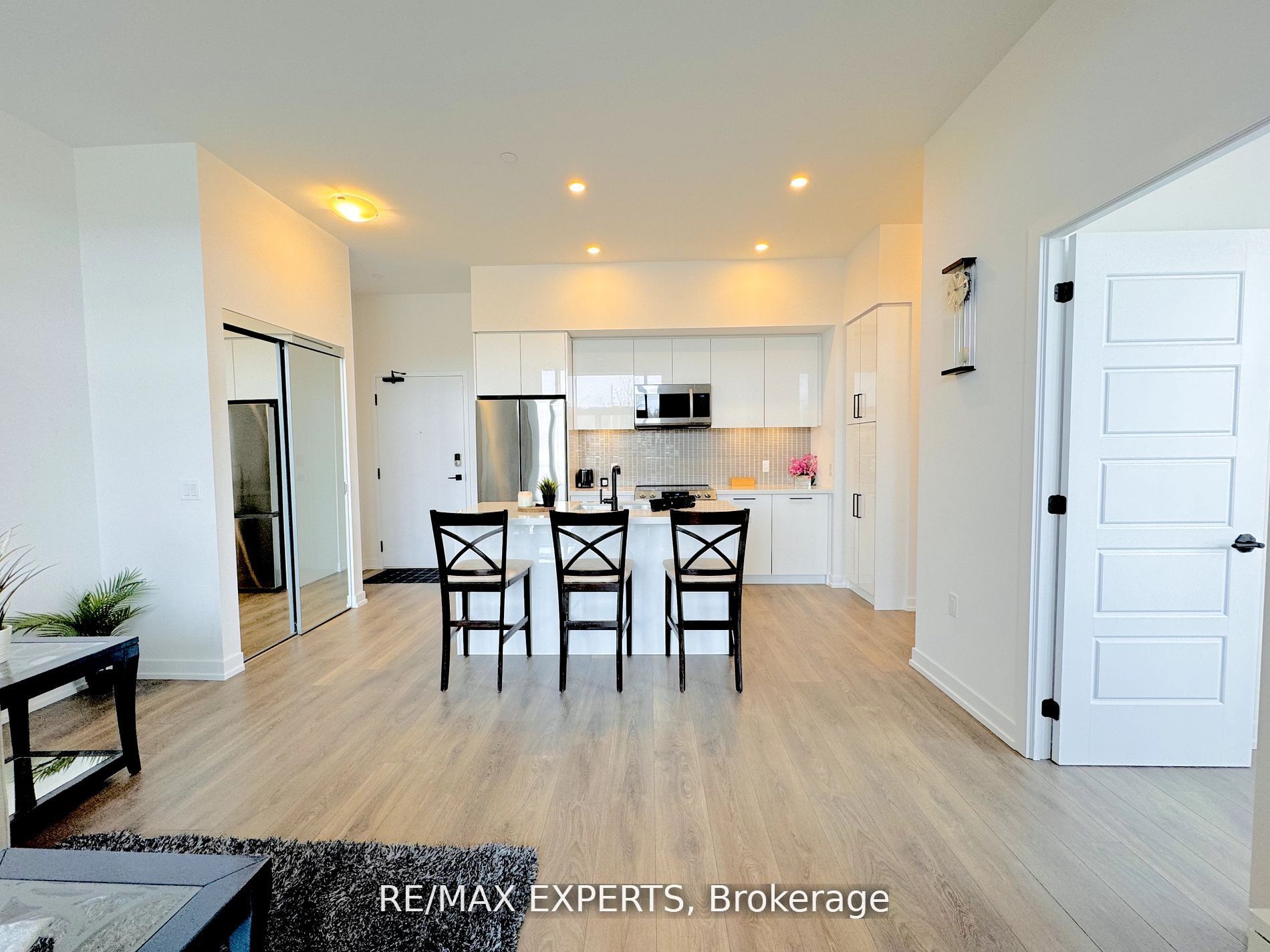 415 Sea Ray Ave, #105