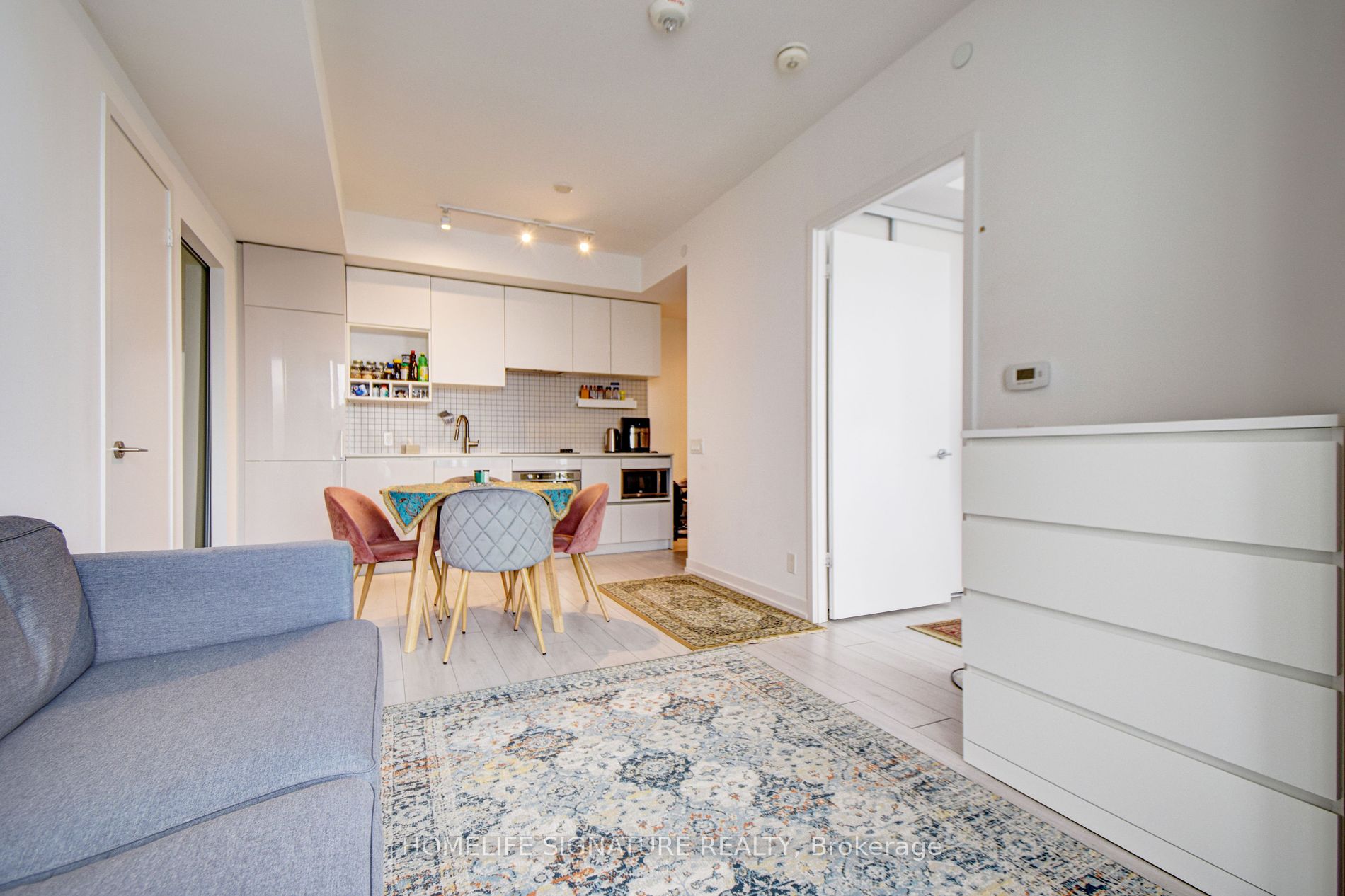 898 Portage Parkway, #1912