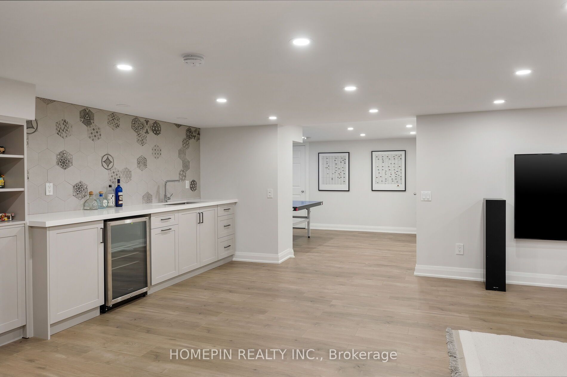 5 Callahan Rd