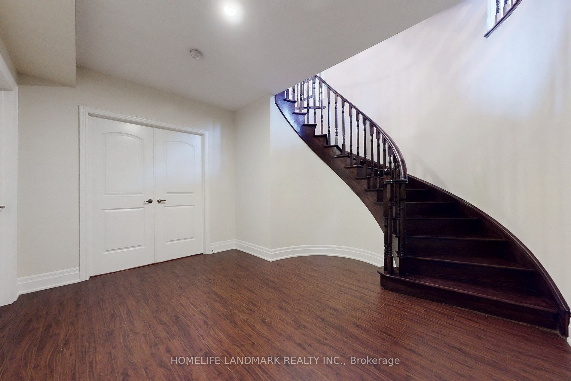 53 Carisbrooke Circle