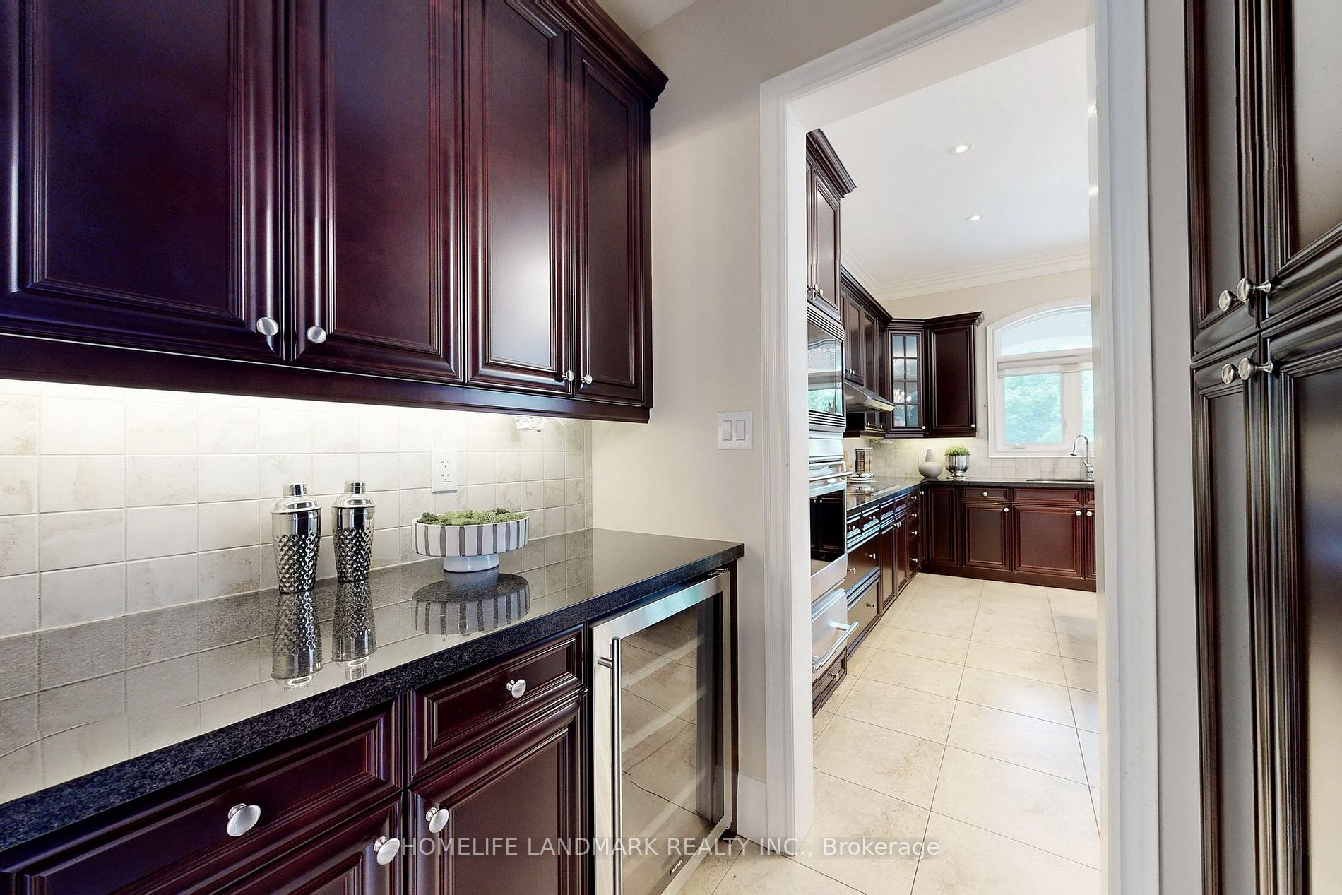 53 Carisbrooke Circle