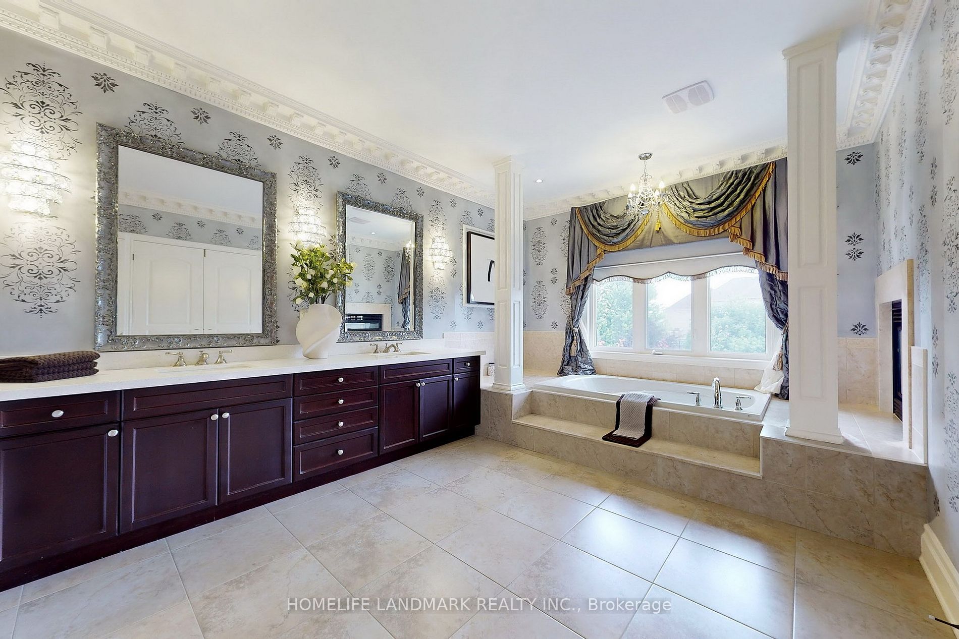 53 Carisbrooke Circle