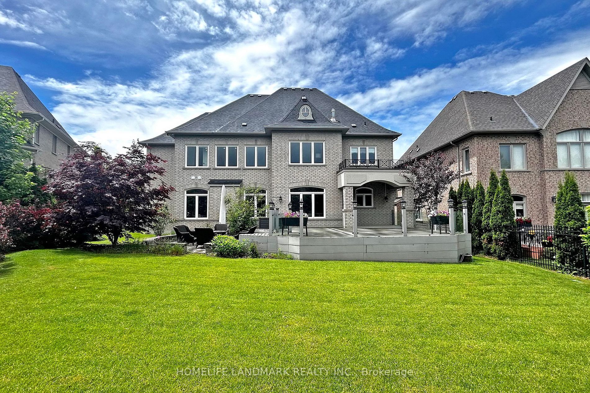 53 Carisbrooke Circle