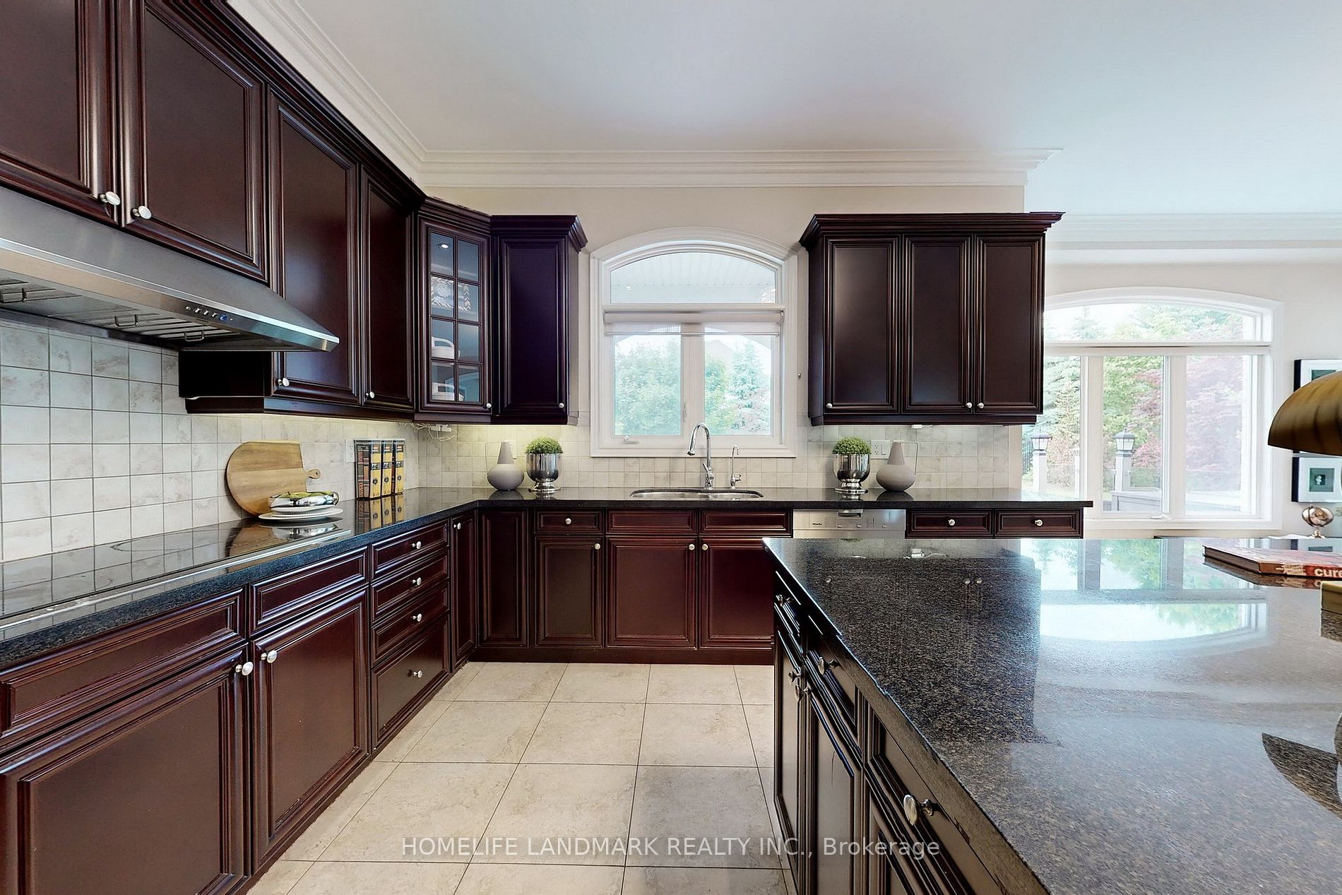 53 Carisbrooke Circle
