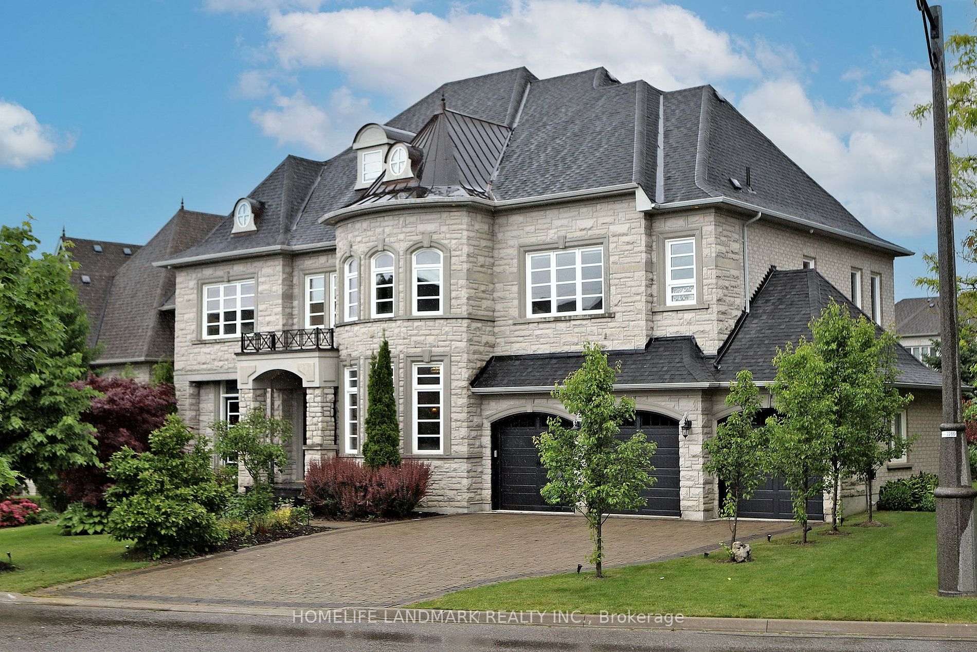 53 Carisbrooke Circle