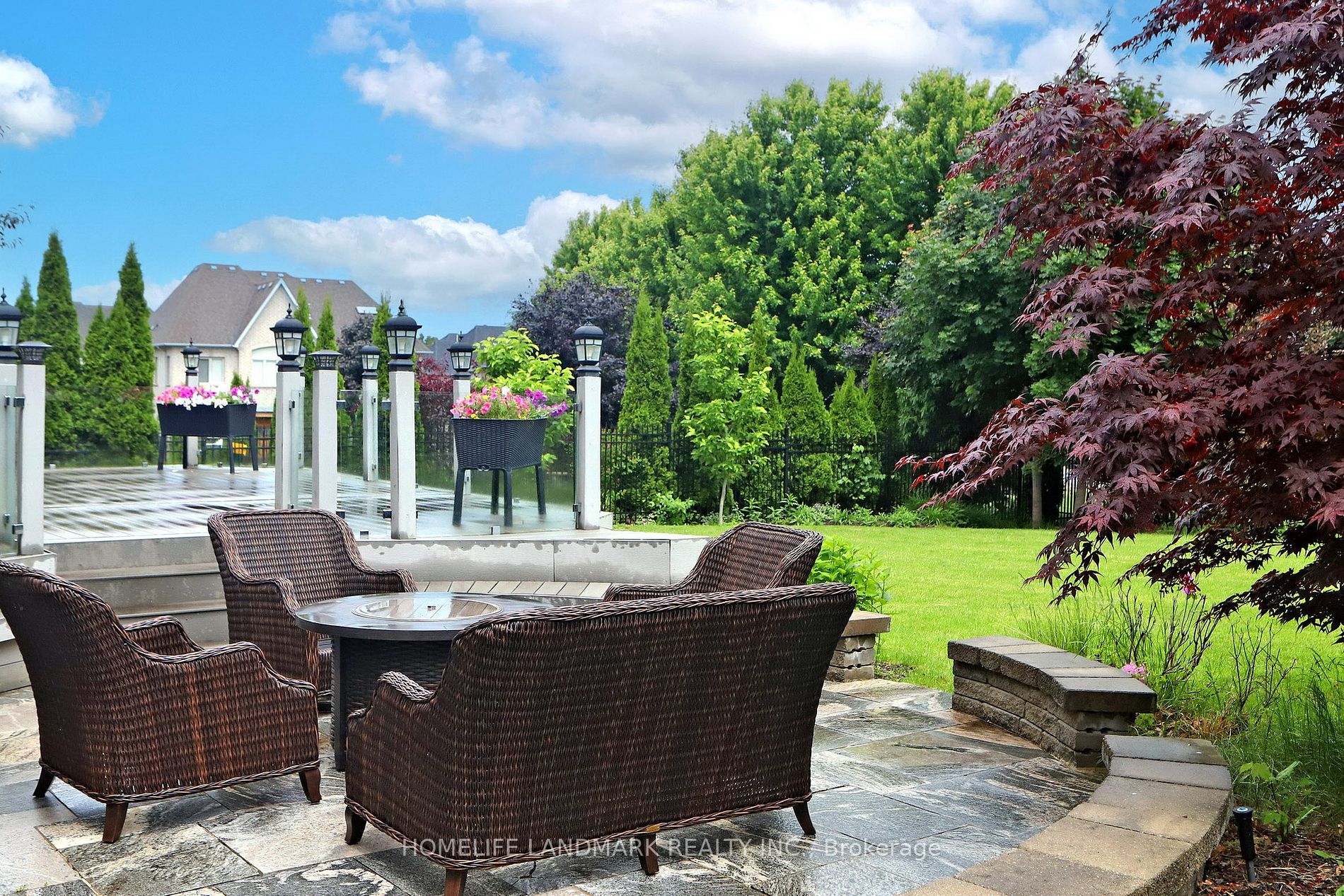 53 Carisbrooke Circle