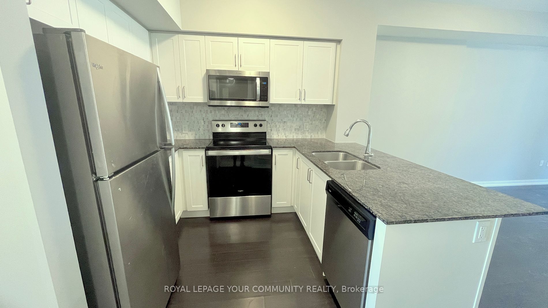 2 Linsmore Place, #208