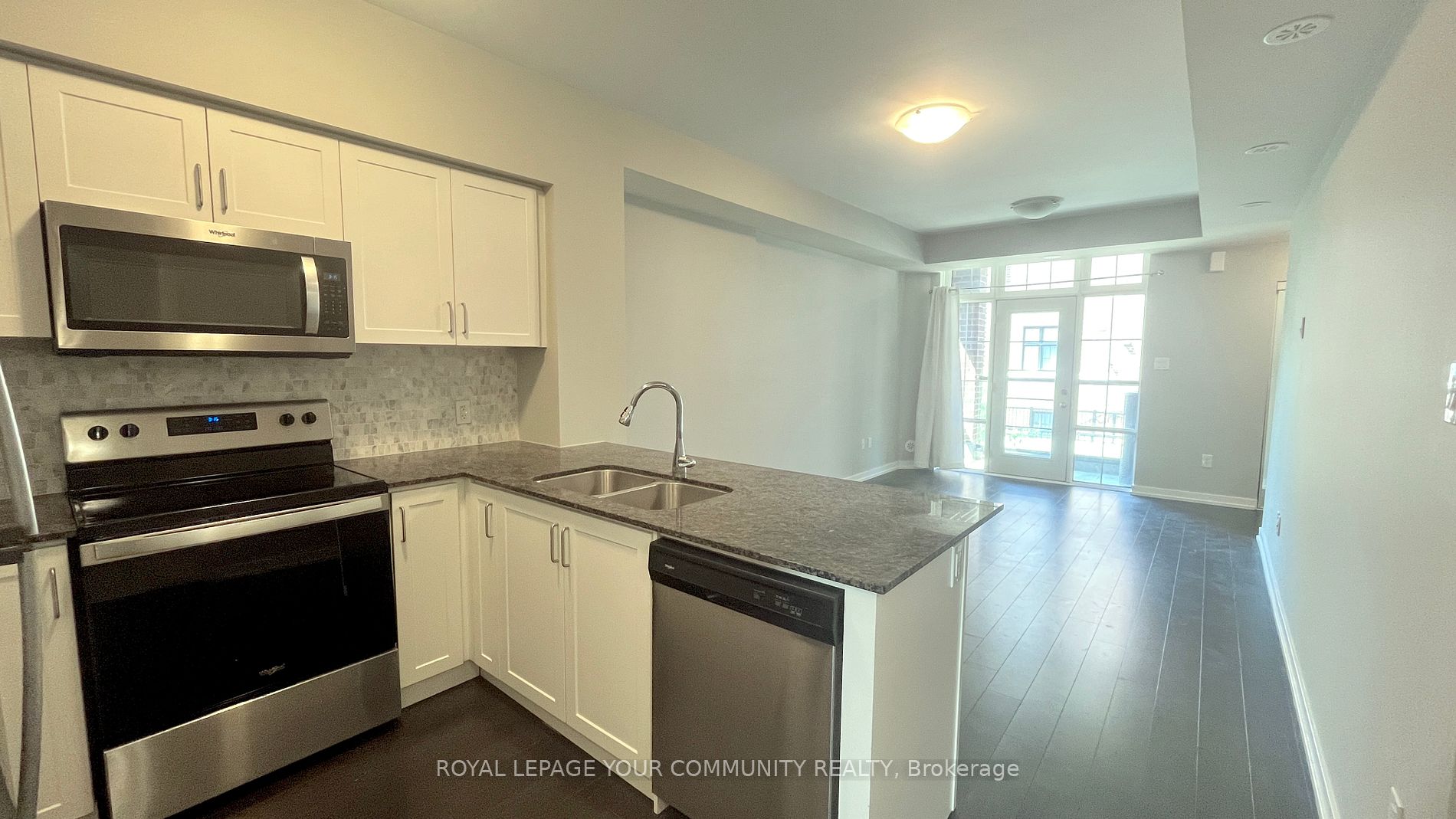 2 Linsmore Place, #208