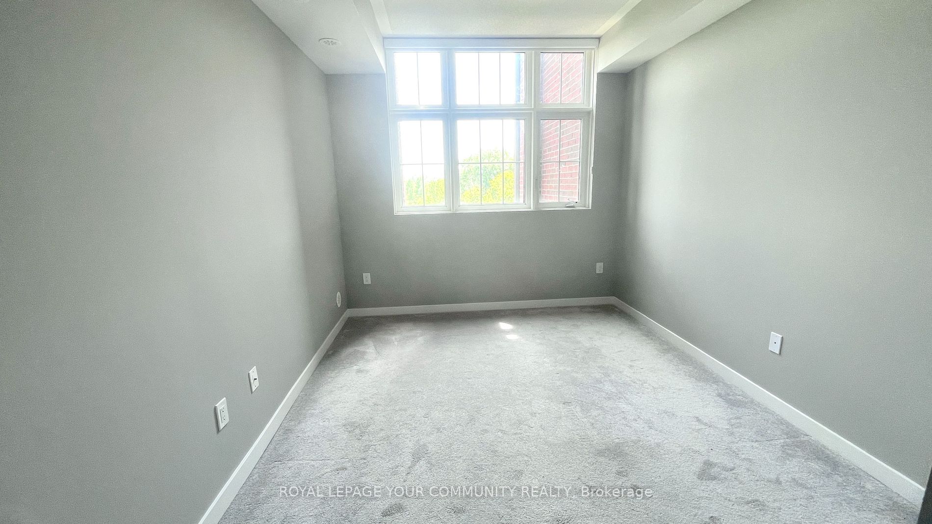 2 Linsmore Place, #208