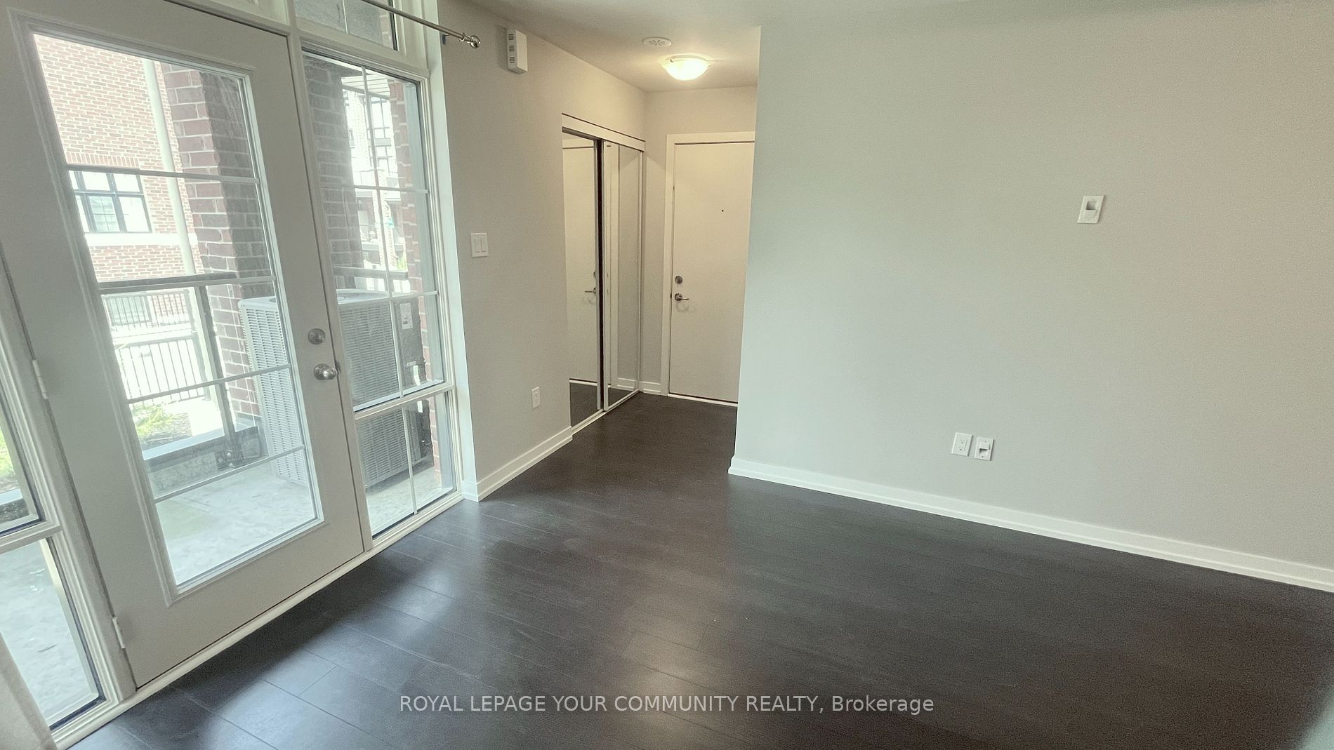 2 Linsmore Place, #208