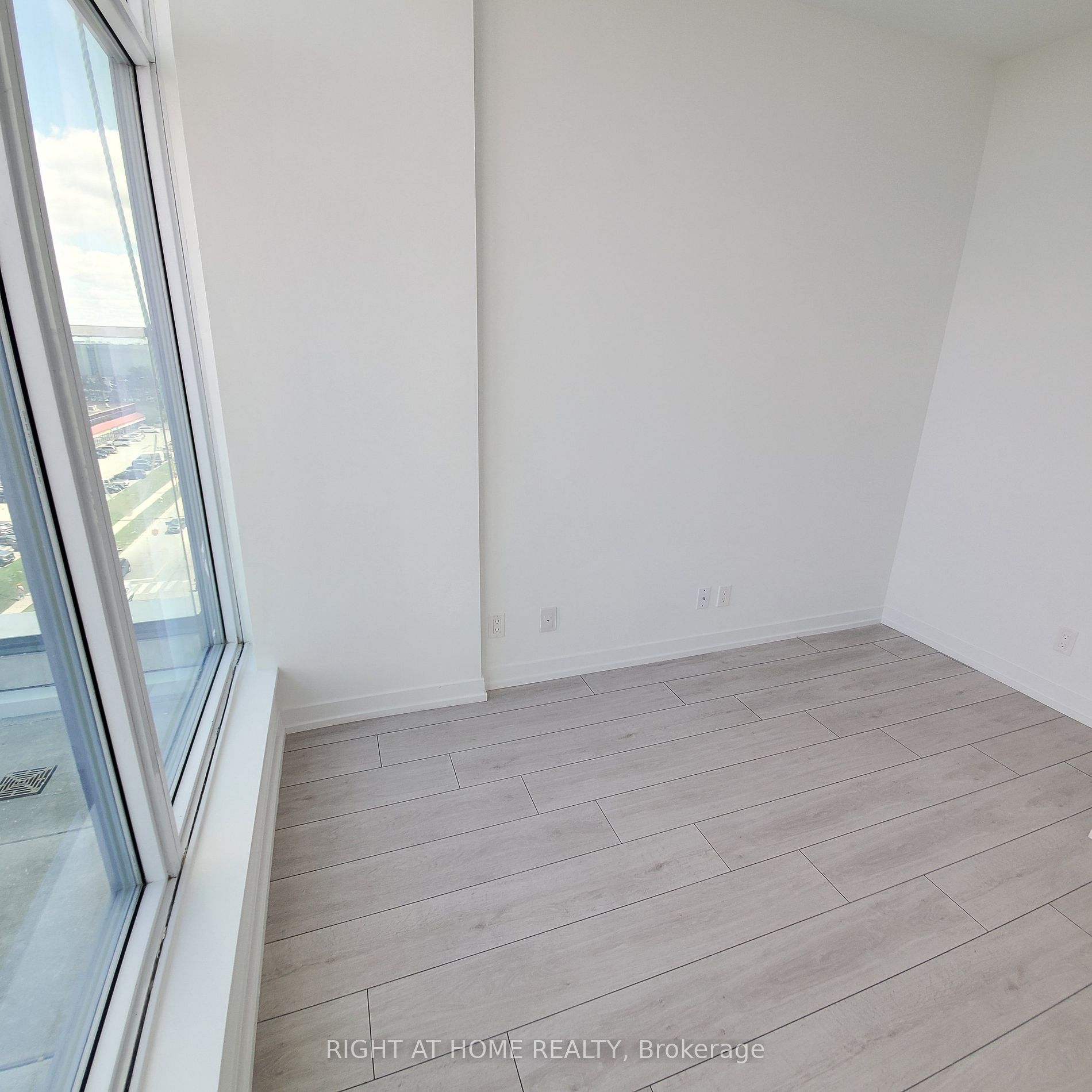 950 Portage Parkway #808