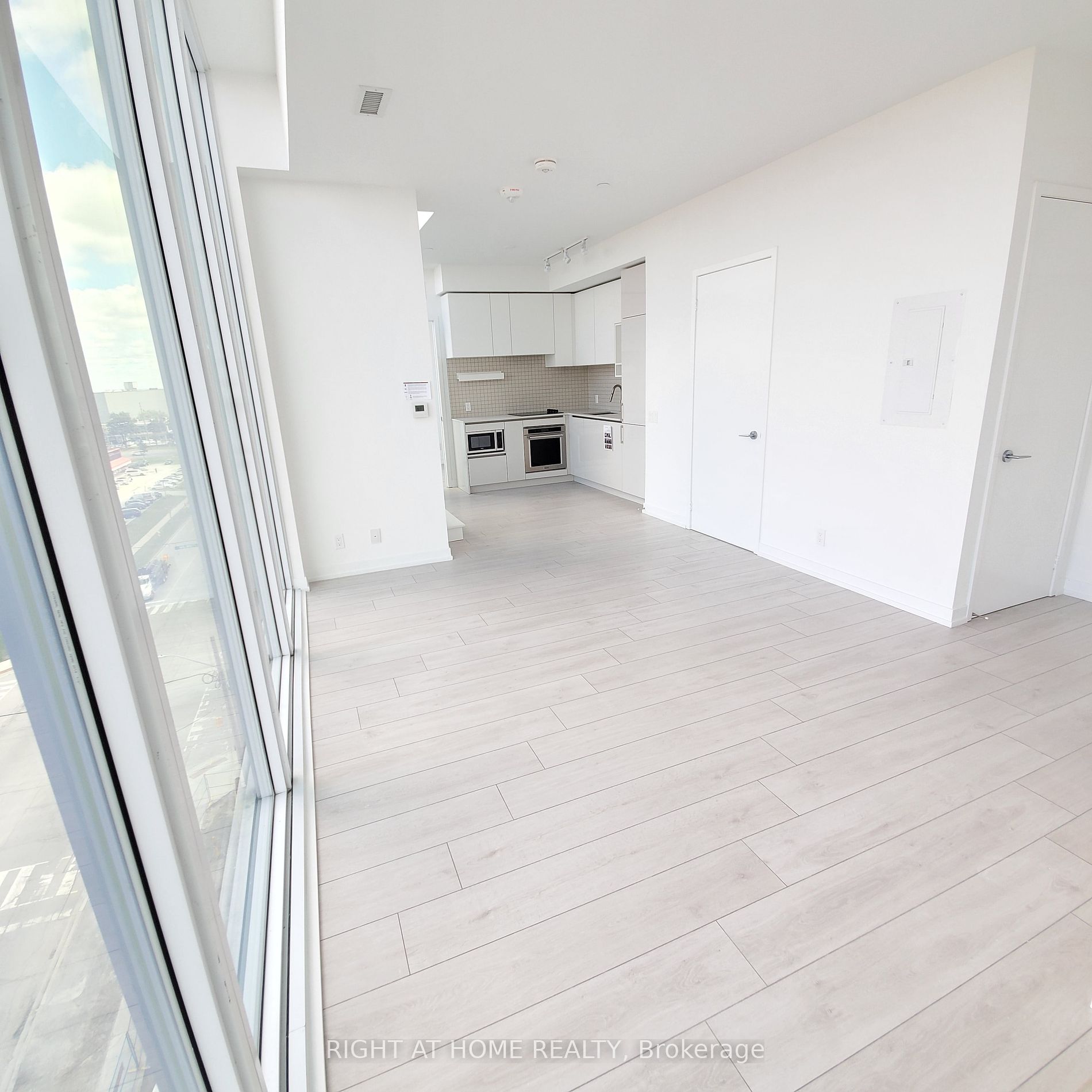 950 Portage Parkway #808