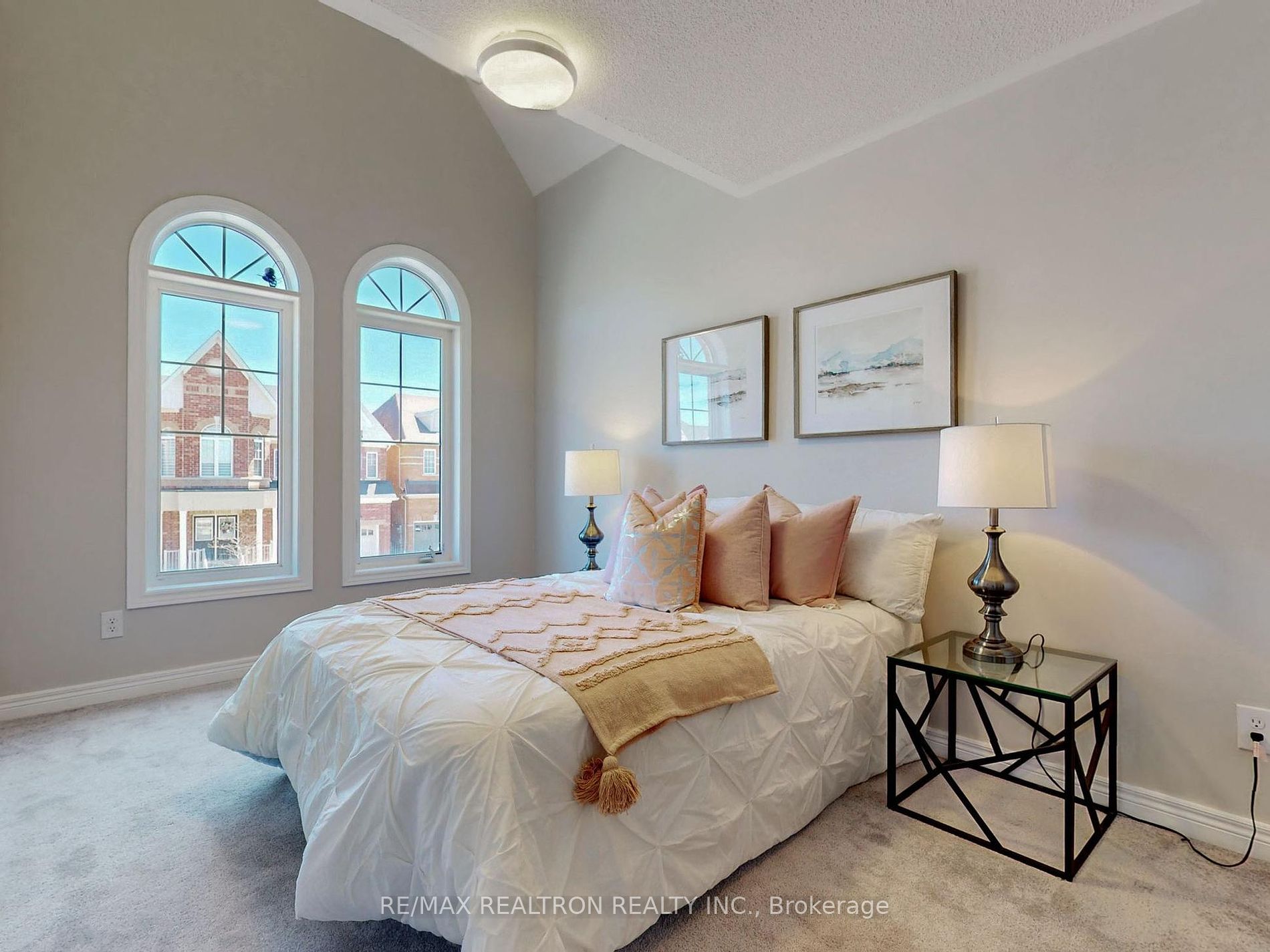 38 Flute St
