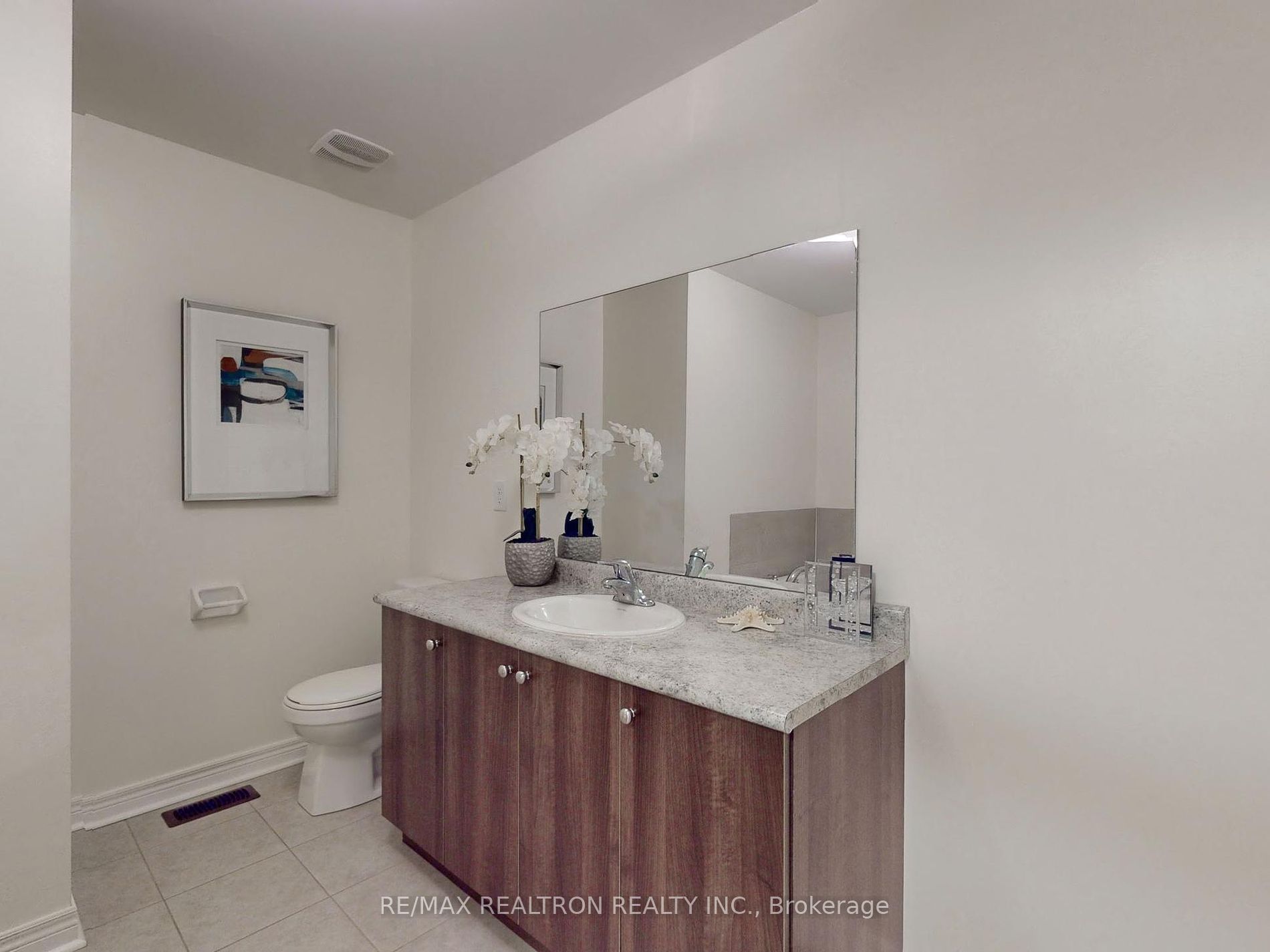 38 Flute St