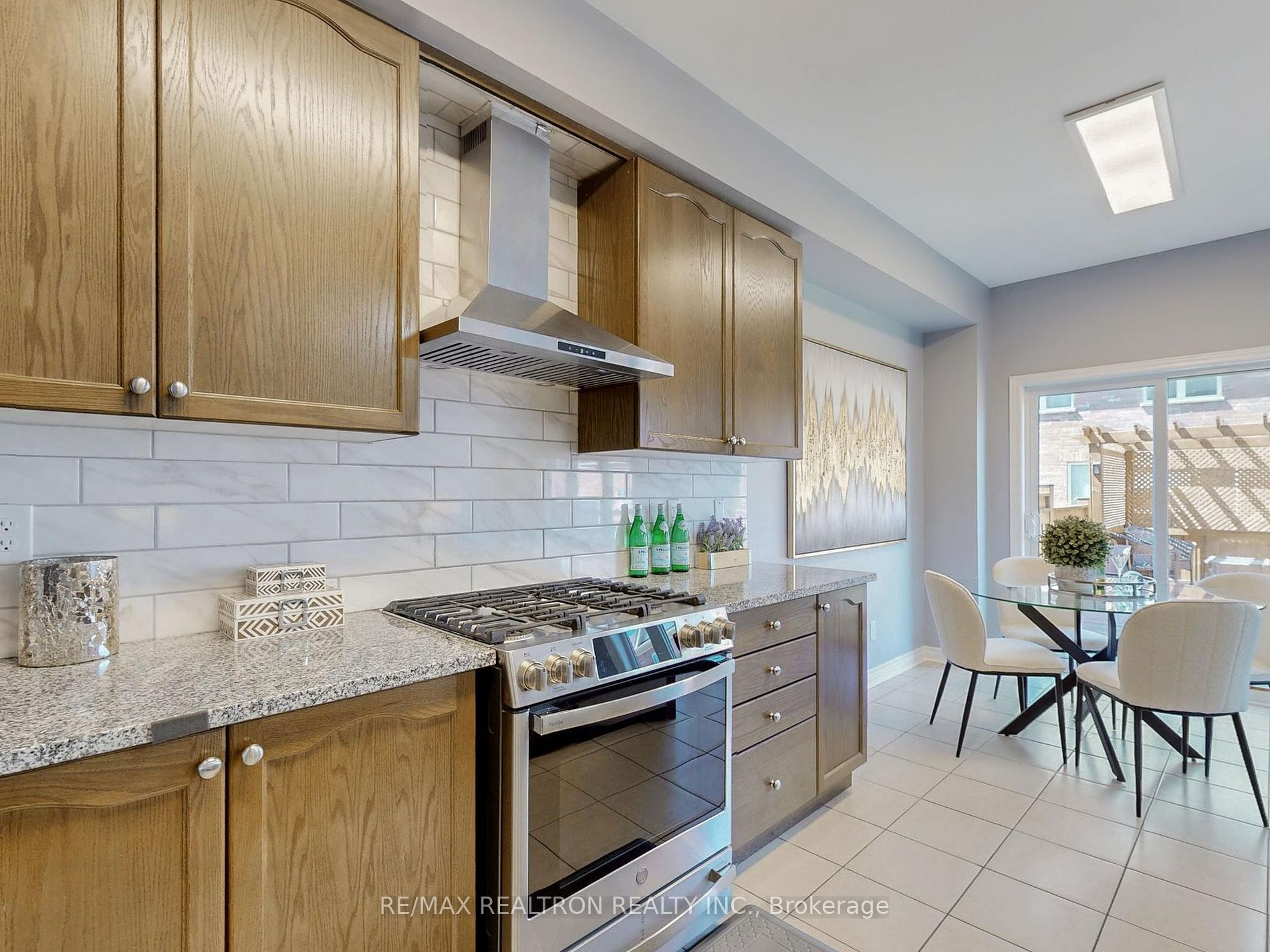 38 Flute St