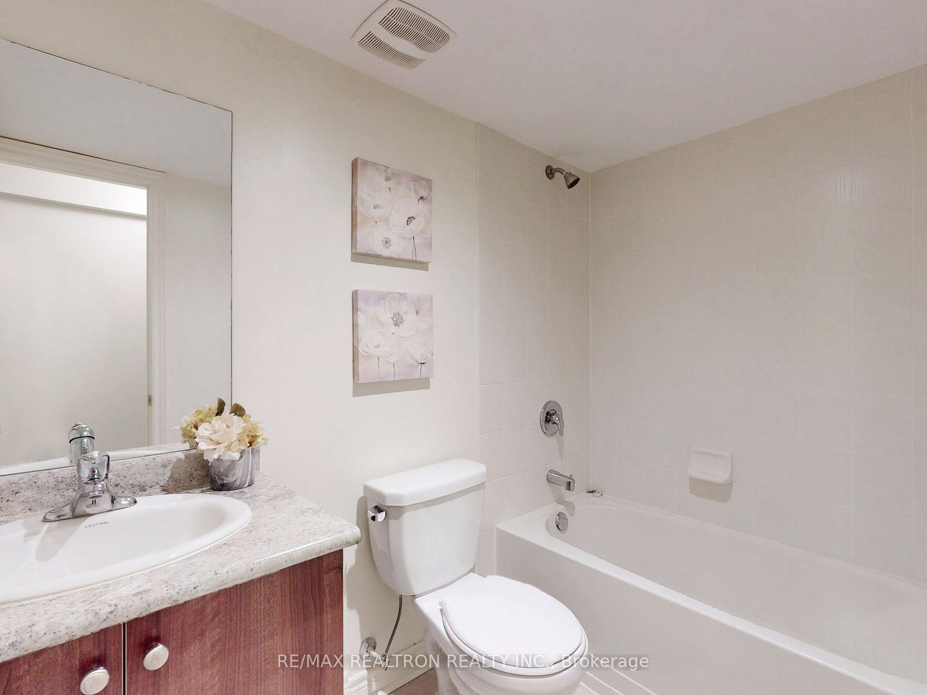 38 Flute St