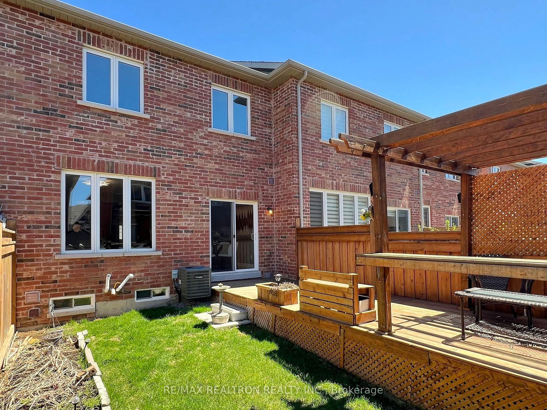 38 Flute St