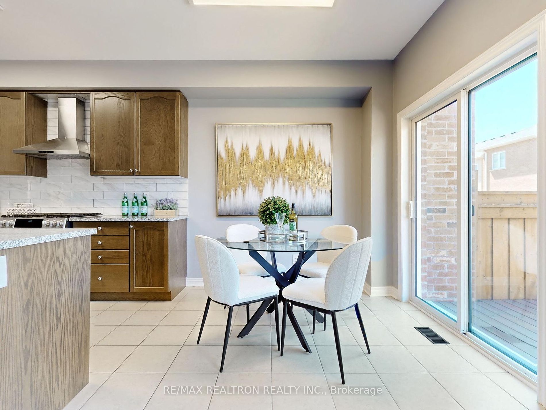 38 Flute St