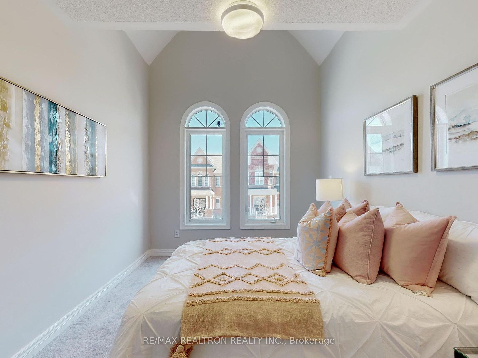 38 Flute St