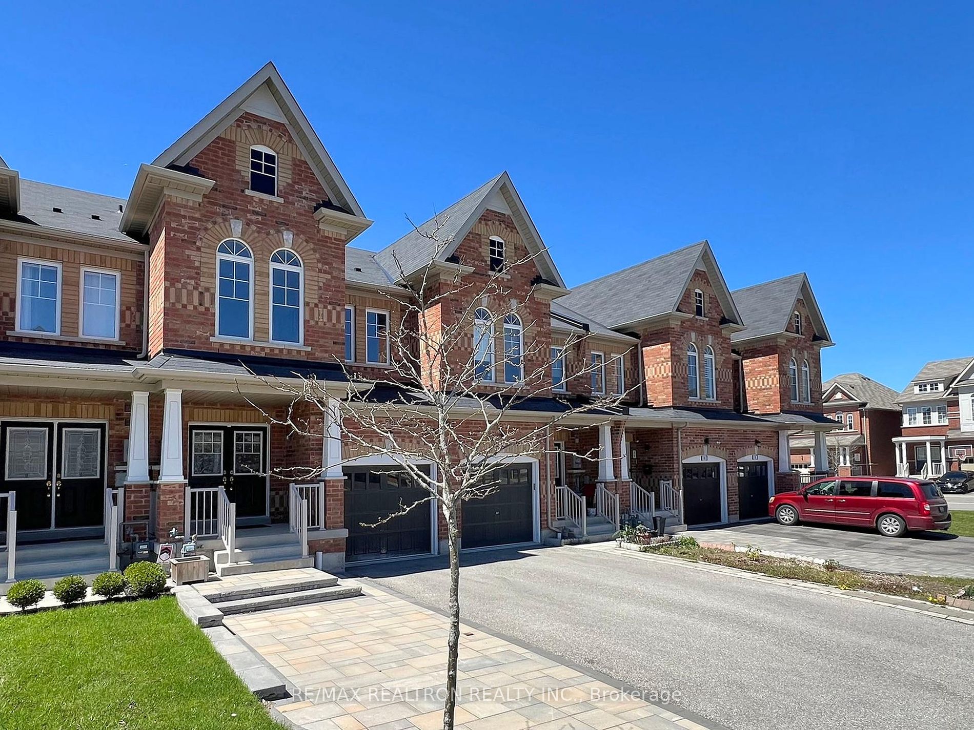 38 Flute St