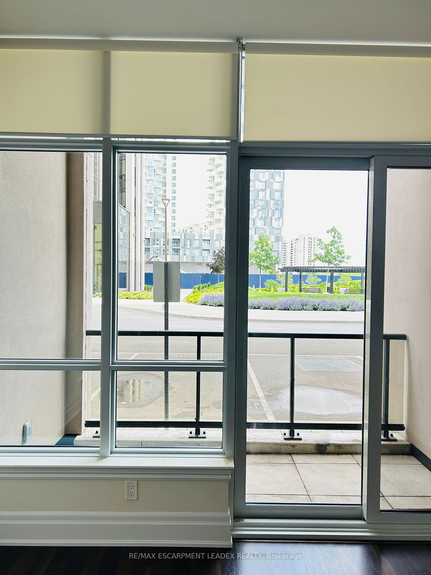 9075 Jane Street, #102