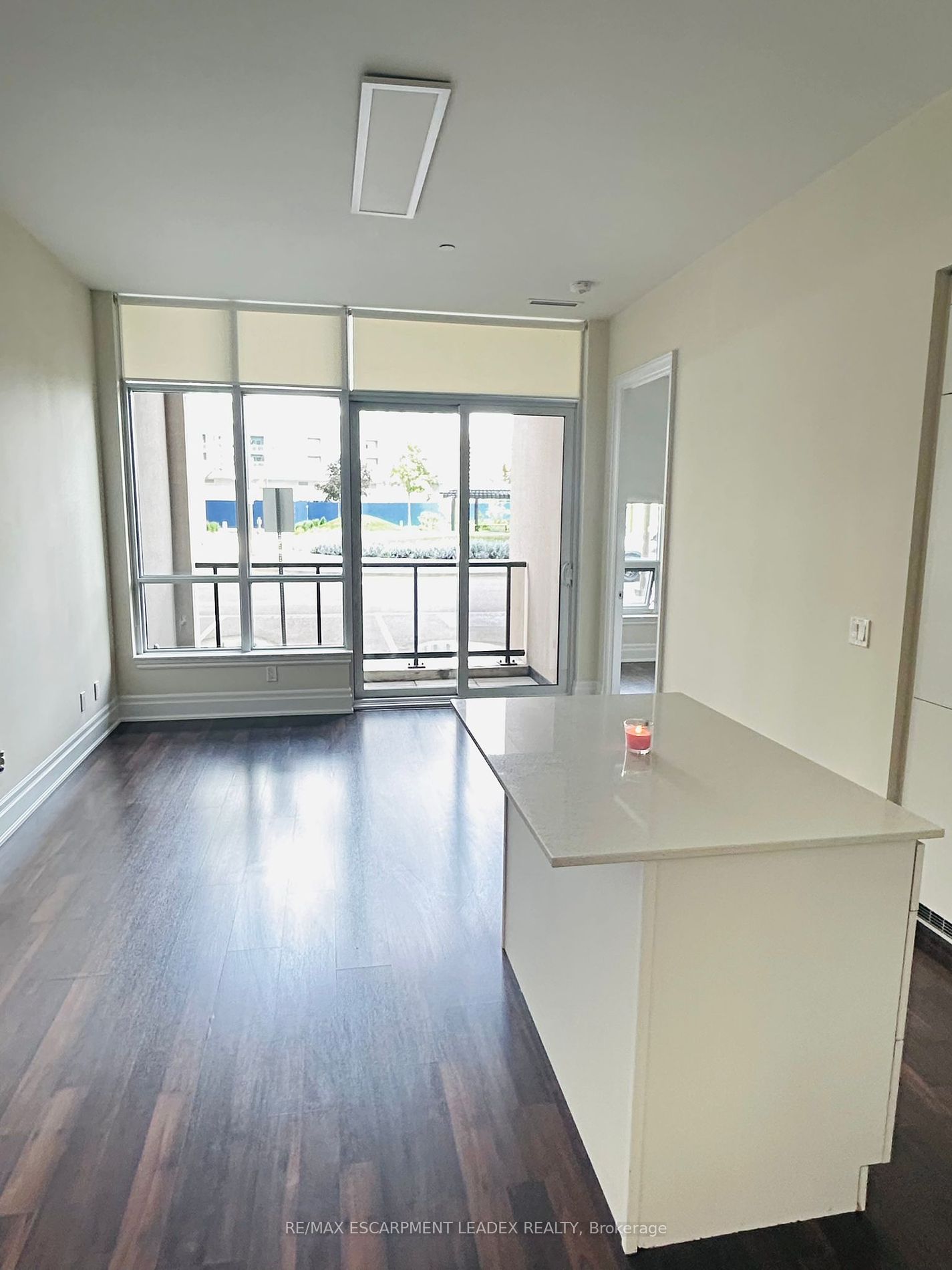 9075 Jane Street, #102