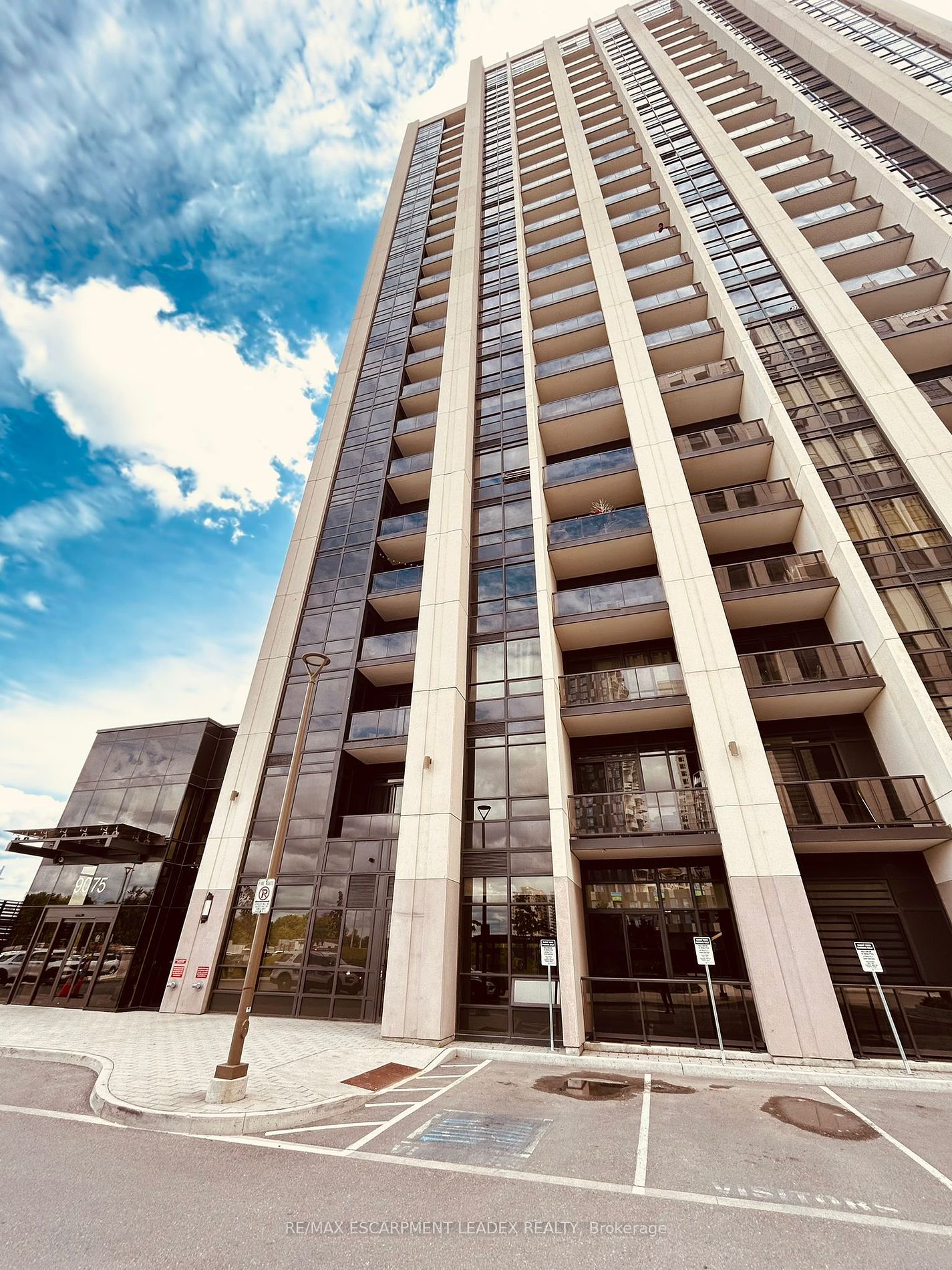9075 Jane Street, #102