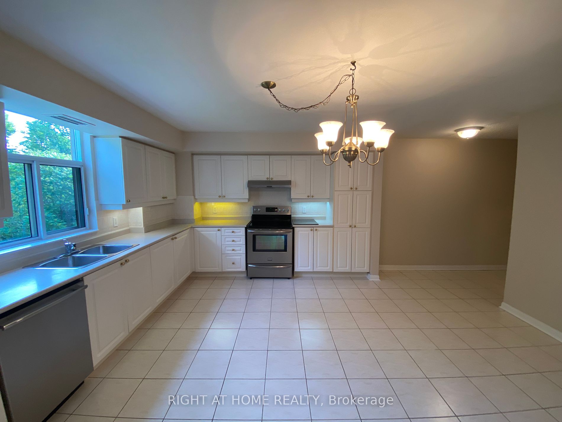 2506 Rutherford Rd, #216