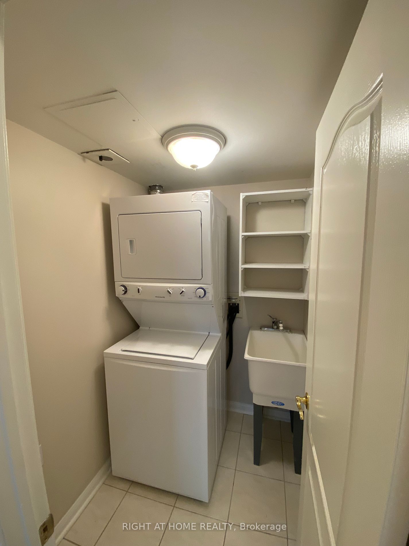 2506 Rutherford Rd, #216