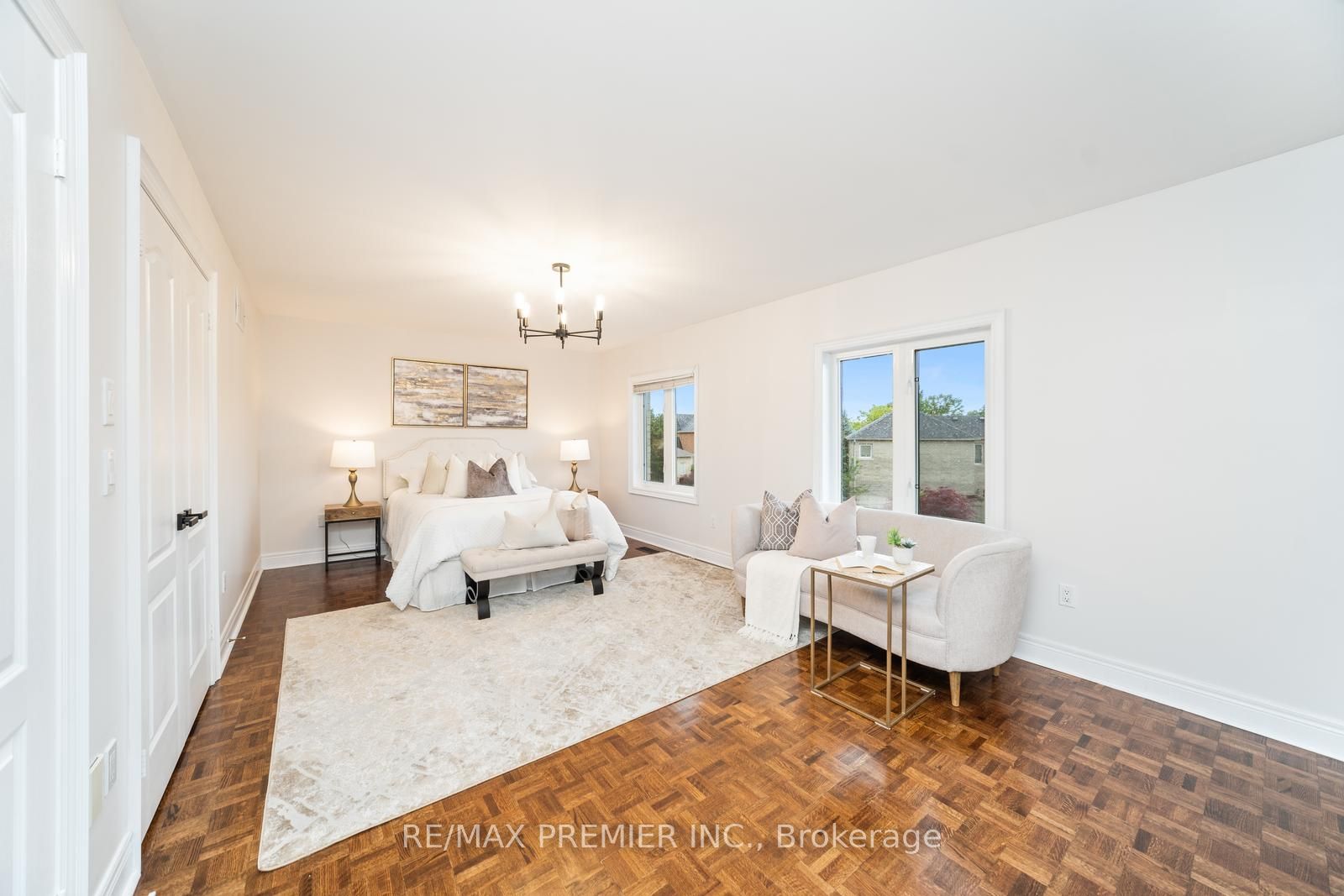 28 Babak Boulevard