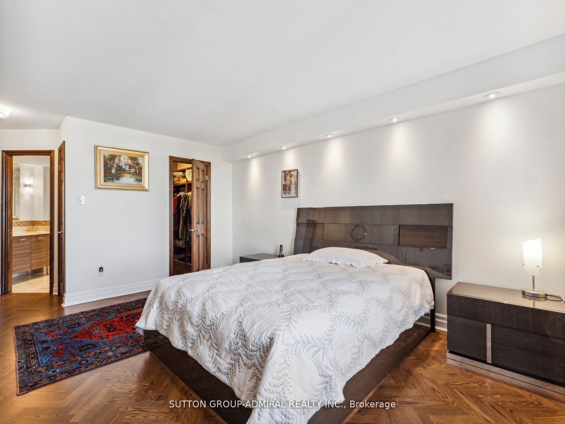 7 Townsgate Drive #604
