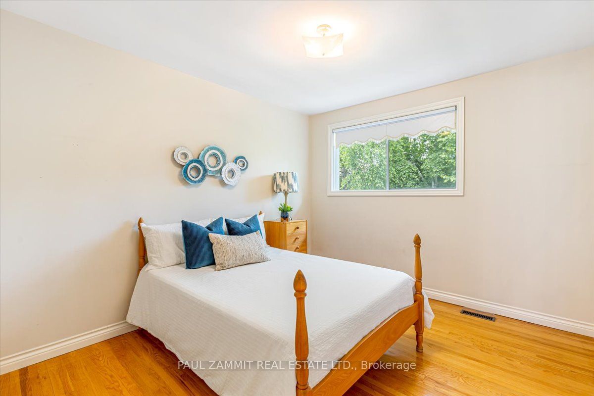 4 Granada Crt