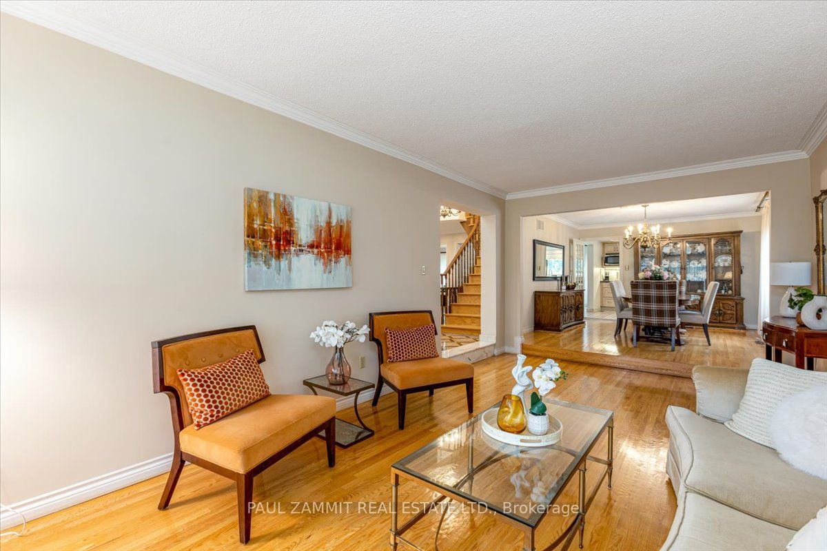 4 Granada Crt